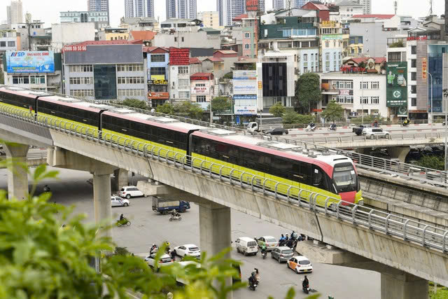 H&agrave; Nội sắp đầu tư metro Văn Cao - H&ograve;a Lạc- Ảnh 1.