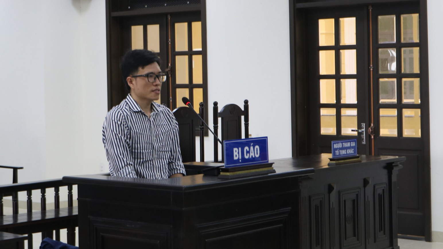 Cựu c&aacute;n bộ ng&acirc;n h&agrave;ng ở Bạc Li&ecirc;u lừa đảo hơn 8,6 tỷ đồng lĩnh 12 năm t&ugrave;- Ảnh 1.