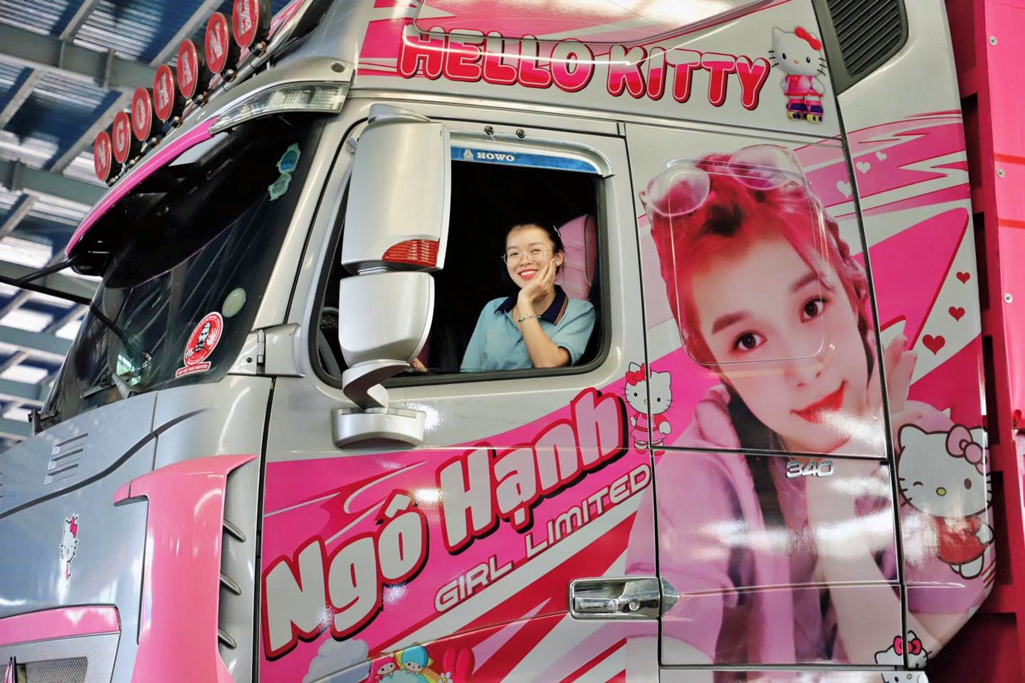 Những “bóng hồng xe tải”- Ảnh 2. Những “bóng hồng xe tải”- Ảnh 2.