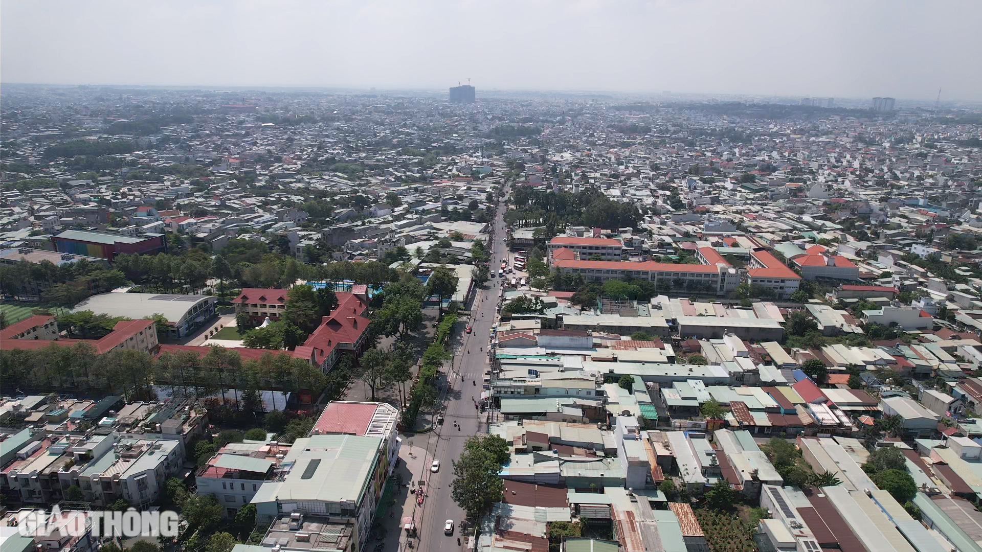 Đồng Nai: Nhiều người d&acirc;n phấn khởi khi bất ngờ được l&agrave;m sổ đỏ- Ảnh 1.