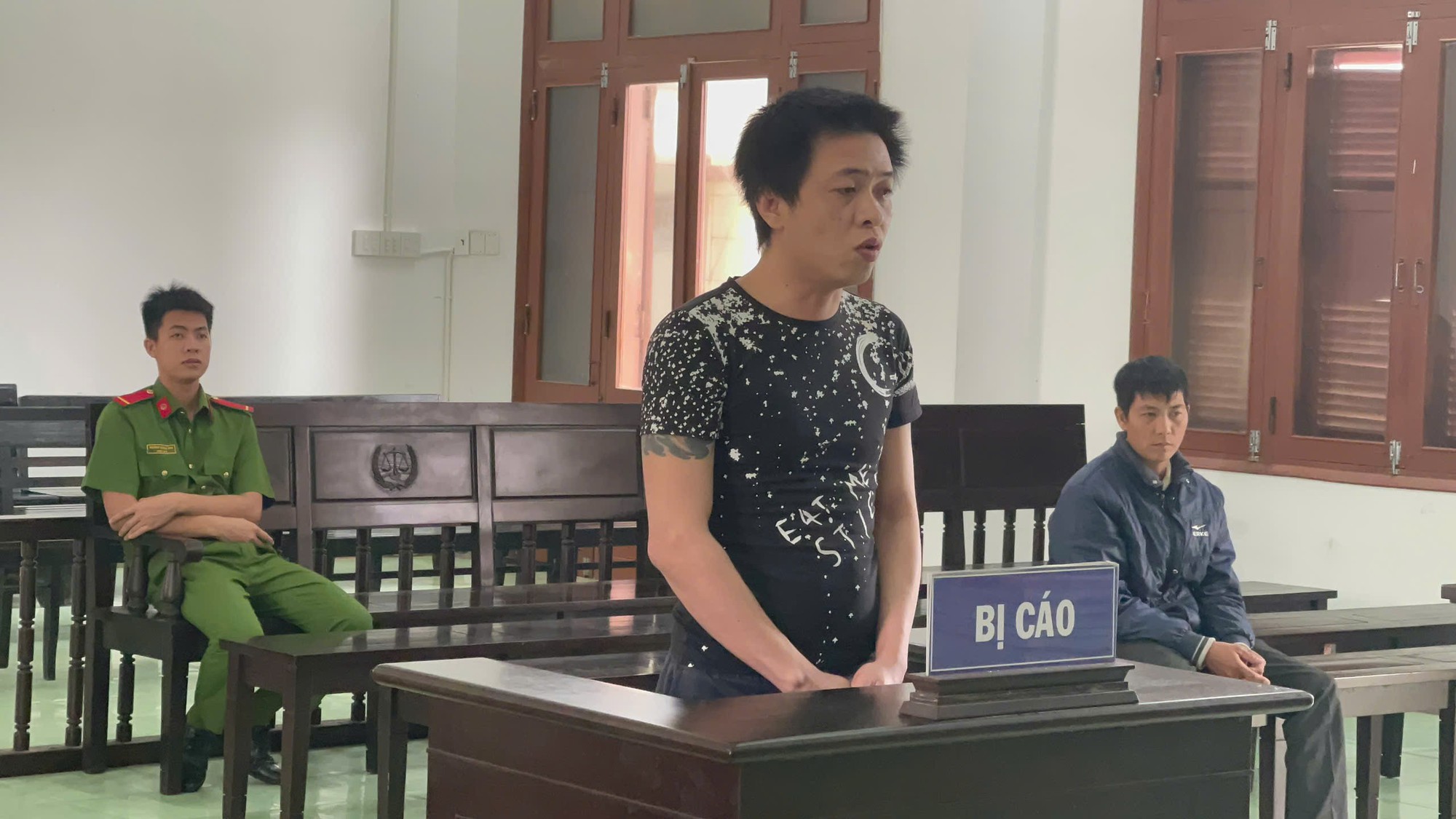 Ph&uacute; Y&ecirc;n: Lĩnh &aacute;n t&ugrave; v&igrave; đ&acirc;m bạn của vợ do ghen tu&ocirc;ng- Ảnh 1.
