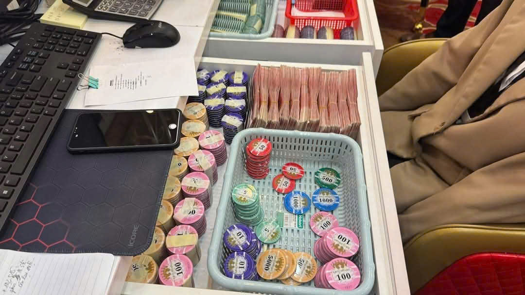 Ph&aacute; đường d&acirc;y tổ chức đ&aacute;nh bạc khủng ở L&agrave;o Cai do người nước ngo&agrave;i cầm đầu- Ảnh 2.