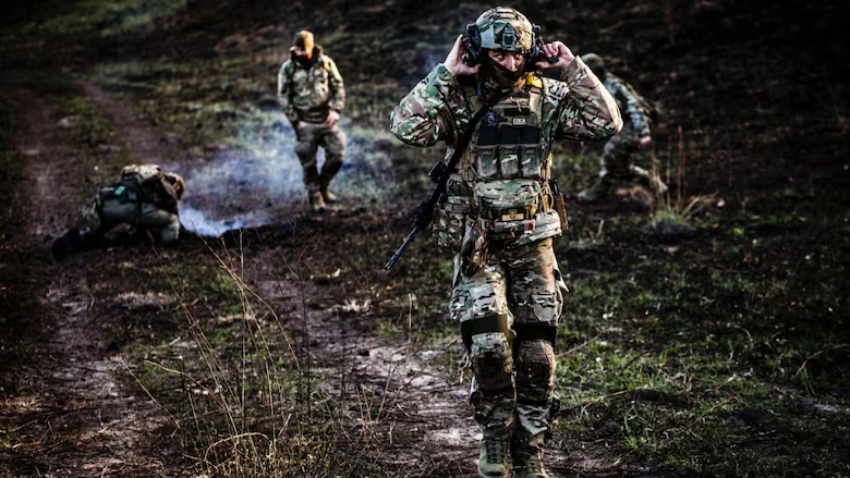 Reuters: Gần như toàn bộ binh sĩ Ukraine tại Kursk trong vòng vây của Nga- Ảnh 1. Reuters: Gần như toàn bộ binh sĩ Ukraine tại Kursk trong vòng vây của Nga- Ảnh 1.