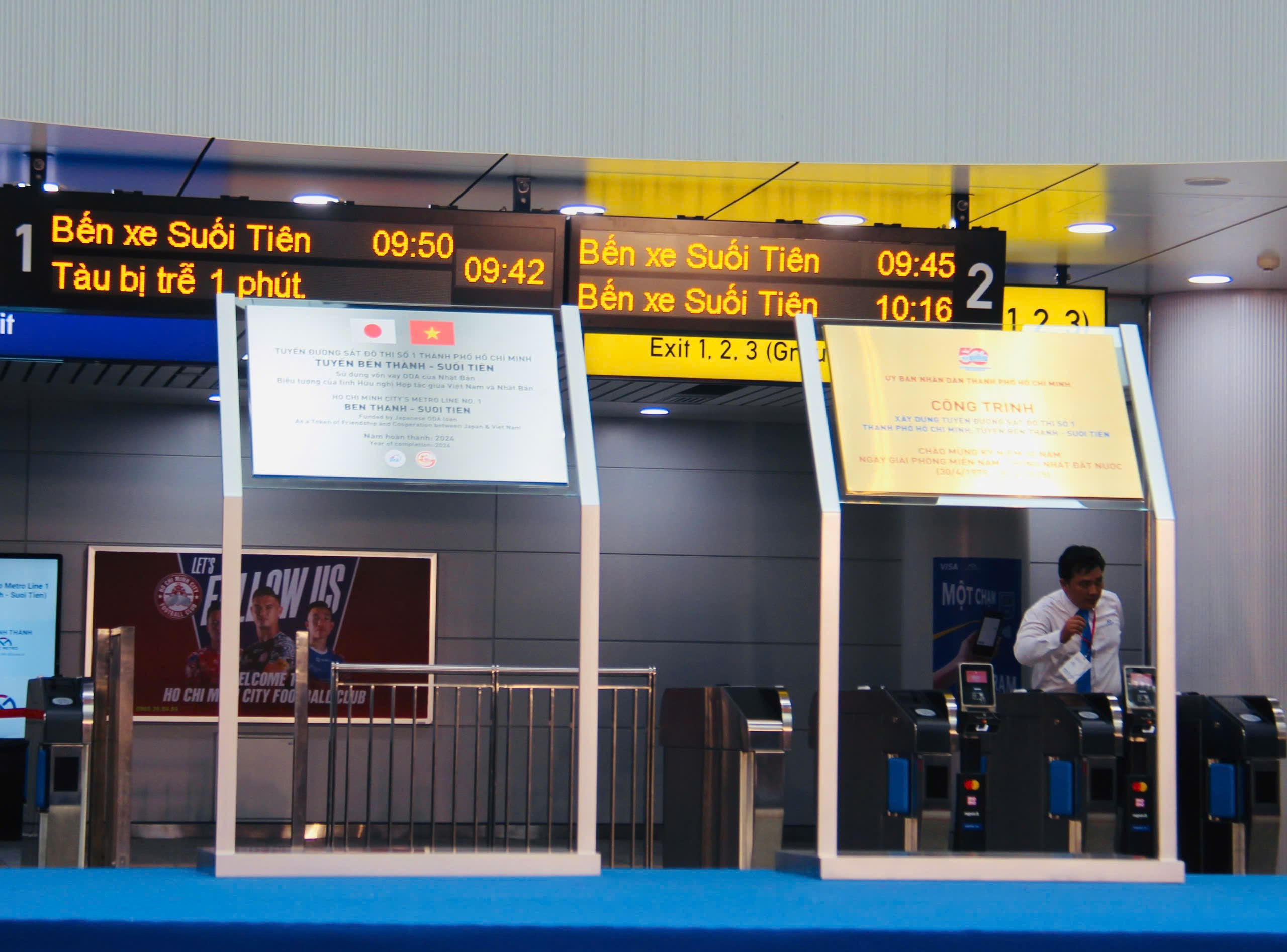 Metro số 1 l&agrave; c&ocirc;ng tr&igrave;nh ti&ecirc;u biểu ch&agrave;o mừng 50 năm Giải ph&oacute;ng miền Nam- Ảnh 1.