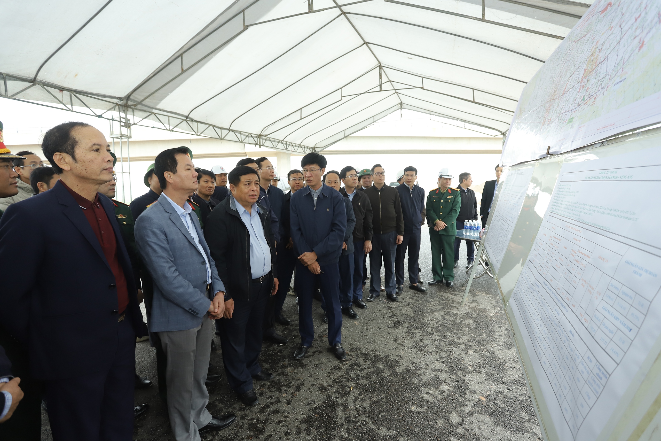 Ph&oacute; thủ tướng: Th&ocirc;ng to&agrave;n tuyến cao tốc từ H&agrave; Tĩnh đến Quảng Trị v&agrave;o 30/6- Ảnh 3.