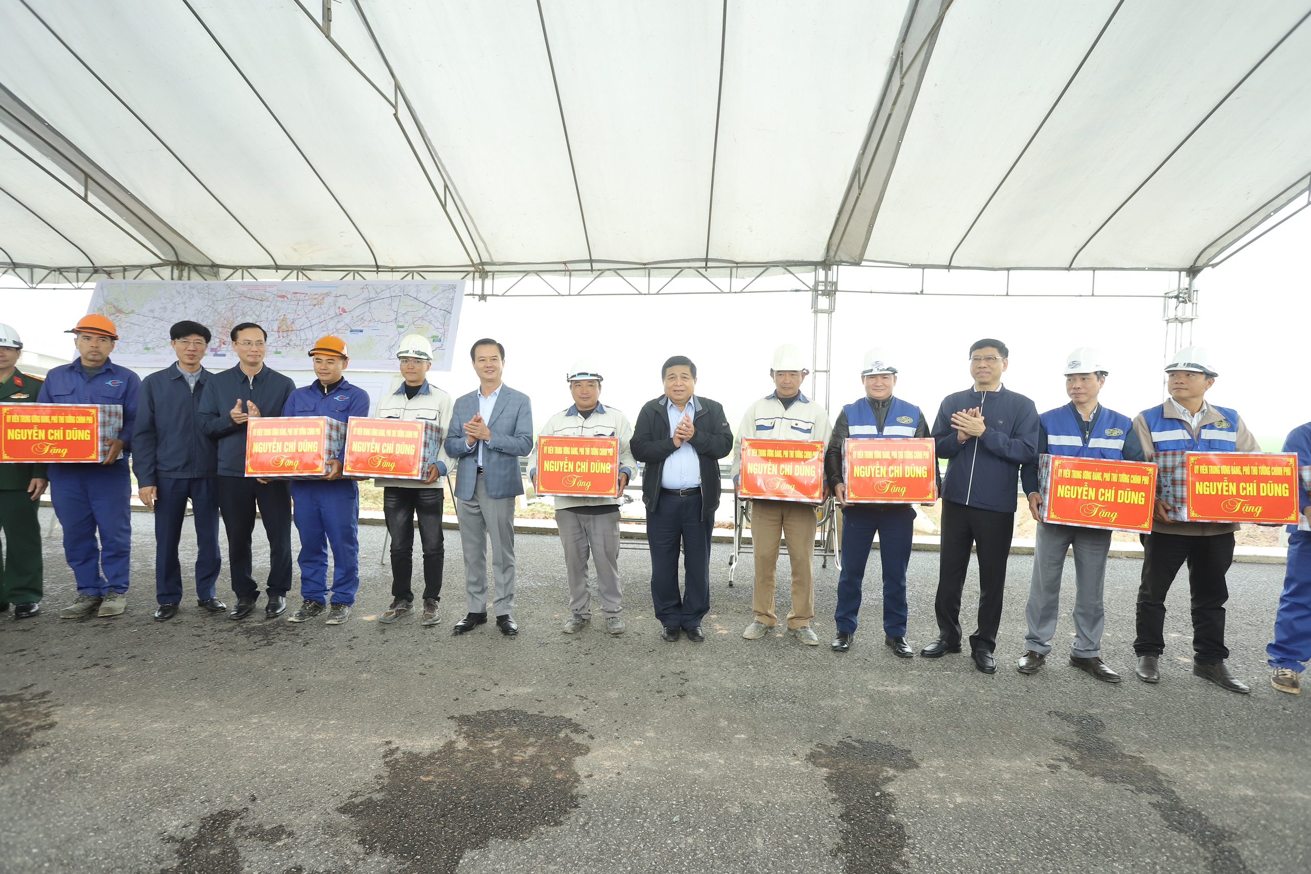 Ph&oacute; Thủ tướng Nguyễn Ch&iacute; Dũng: Nghi&ecirc;n cứu ho&agrave;n chỉnh cao tốc Bắc - Nam ph&iacute;a Đ&ocirc;ng- Ảnh 3.