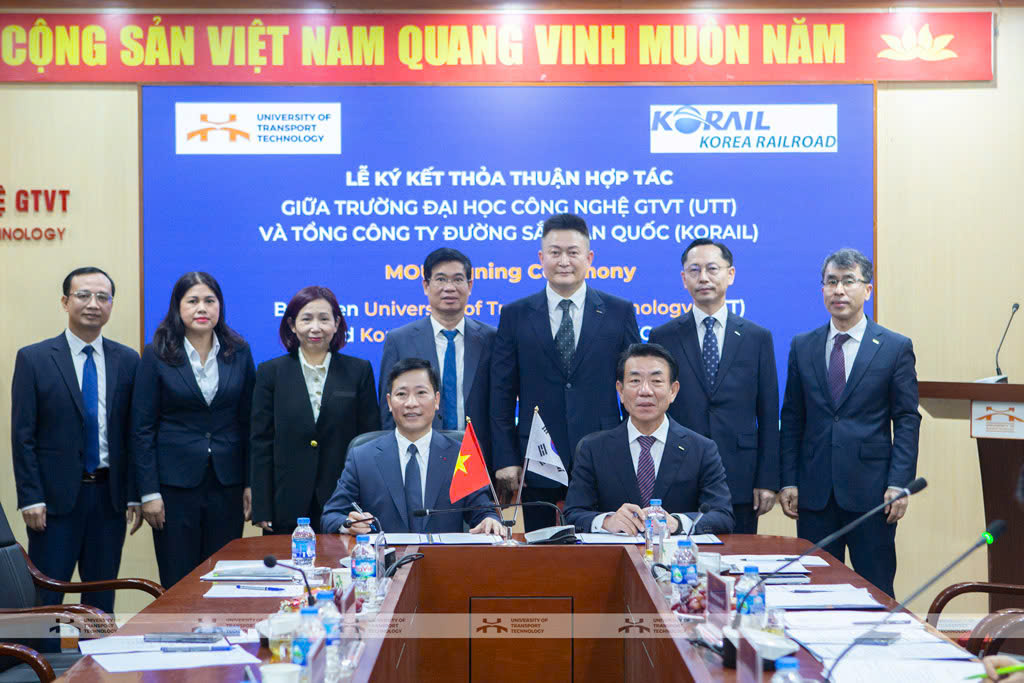 Trường Đại học Công nghệ GTVT hợp tác đào tạo nhân lực đường sắt chất lượng cao- Ảnh 1. Trường Đại học Công nghệ GTVT hợp tác đào tạo nhân lực đường sắt chất lượng cao- Ảnh 1.