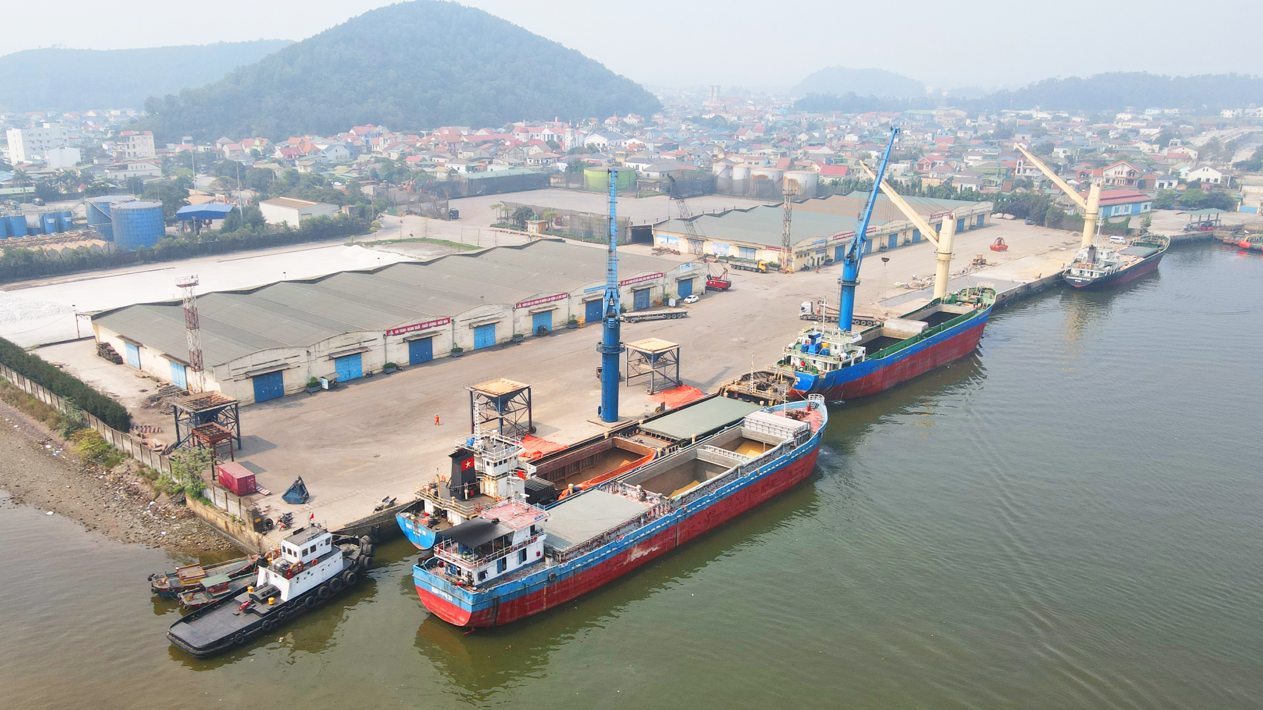 Chi trăm tỷ làm "cảng xanh", cảng Cửa Lò gắn phát triển bền vững với bảo vệ môi trường- Ảnh 1. Chi trăm tỷ làm "cảng xanh", cảng Cửa Lò gắn phát triển bền vững với bảo vệ môi trường- Ảnh 1.