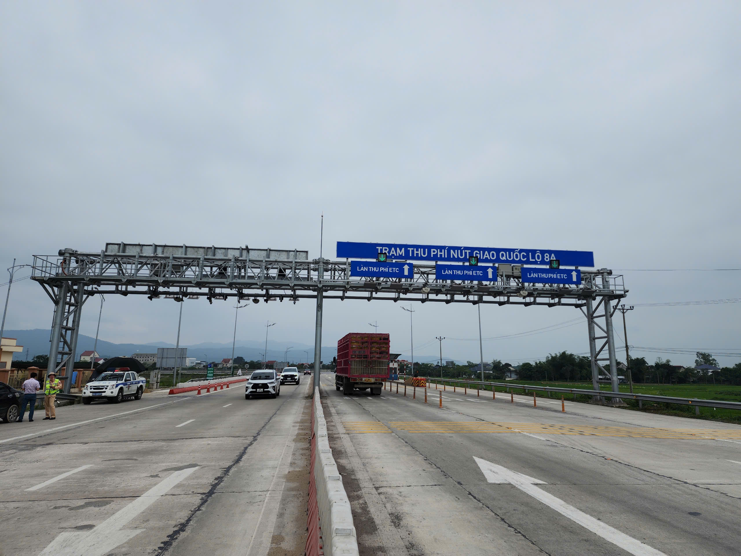 Toàn cảnh 2 tuyến cao tốc qua Hà Tĩnh trước ngày thông xe- Ảnh 3. Toàn cảnh 2 tuyến cao tốc qua Hà Tĩnh trước ngày thông xe- Ảnh 3.