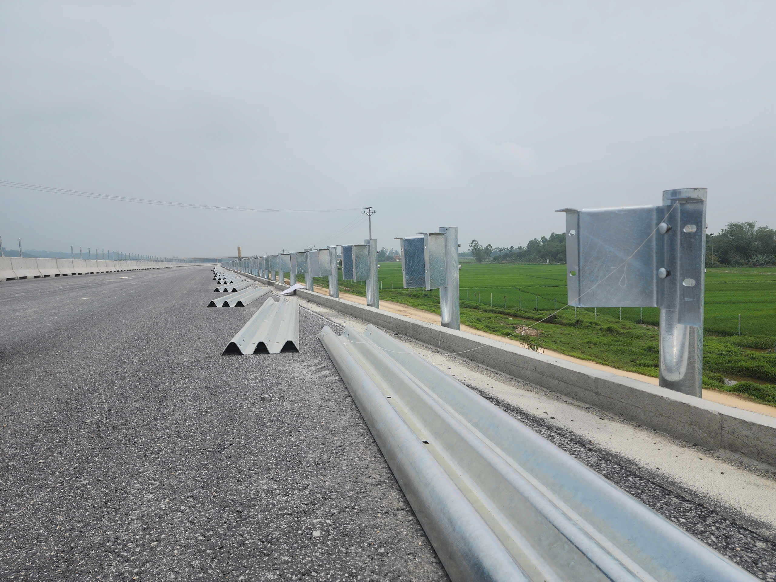 Toàn cảnh 2 tuyến cao tốc qua Hà Tĩnh trước ngày thông xe- Ảnh 13. Toàn cảnh 2 tuyến cao tốc qua Hà Tĩnh trước ngày thông xe- Ảnh 13.