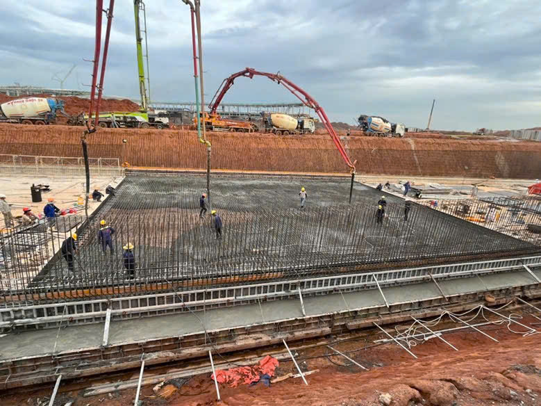 Nh&agrave; thầu lớn dồn lực t&agrave;i ch&iacute;nh, lấy vật liệu ở xa để bứt tốc tiến độ s&acirc;n bay Long Th&agrave;nh- Ảnh 1.