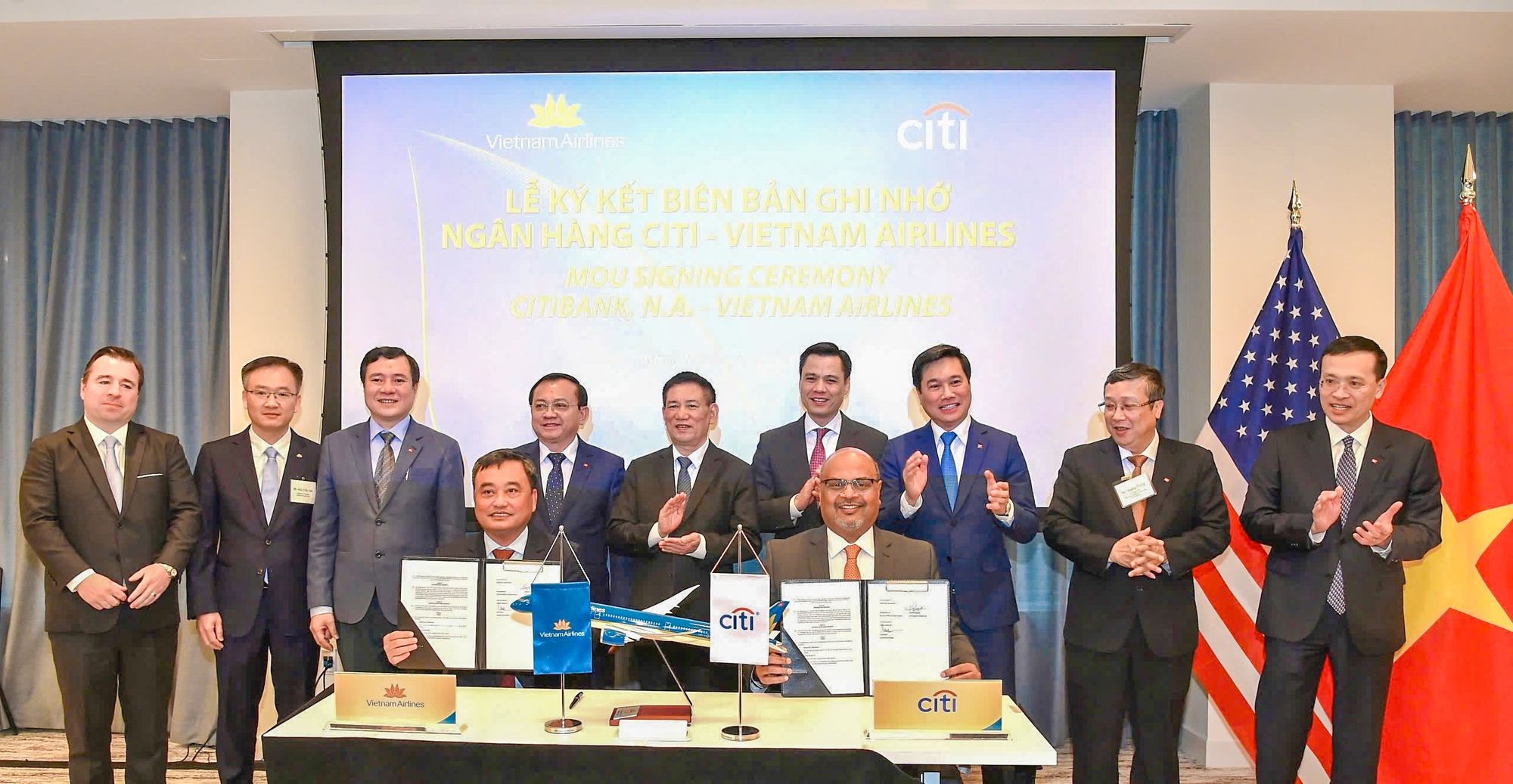 Ng&acirc;n h&agrave;ng Mỹ t&agrave;i trợ 560 triệu USD cho c&aacute;c dự &aacute;n đầu tư chiến lược của Vietnam Airlines- Ảnh 1.