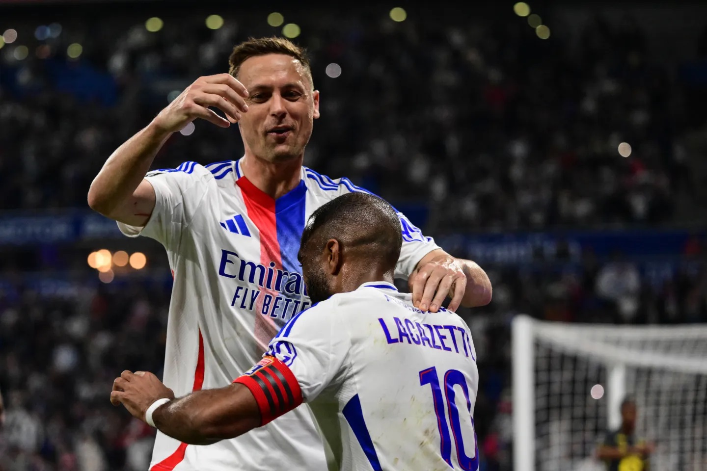 Nhận định, soi tỷ lệ Lyon vs MU (02h00 ngày 11/4) Europa League 2024-2025- Ảnh 1. Nhận định, soi tỷ lệ Lyon vs MU (02h00 ngày 11/4) Europa League 2024-2025- Ảnh 1.