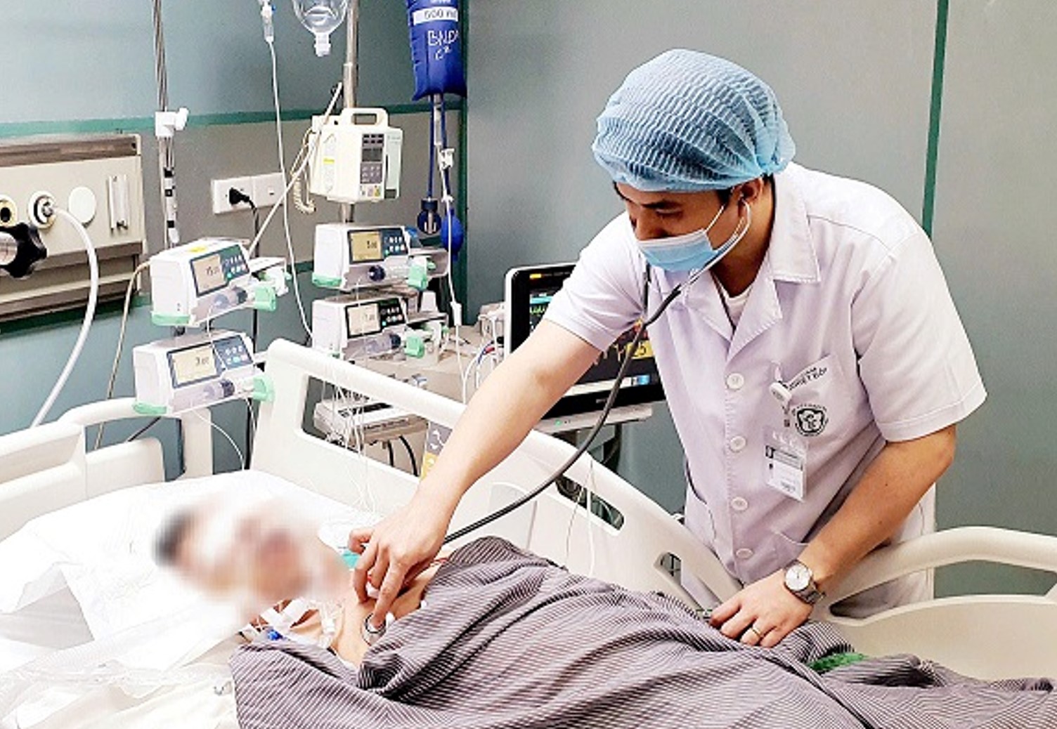 Ghi nhận ca tử vong đầu ti&ecirc;n do mắc sởi ở người lớn- Ảnh 1.