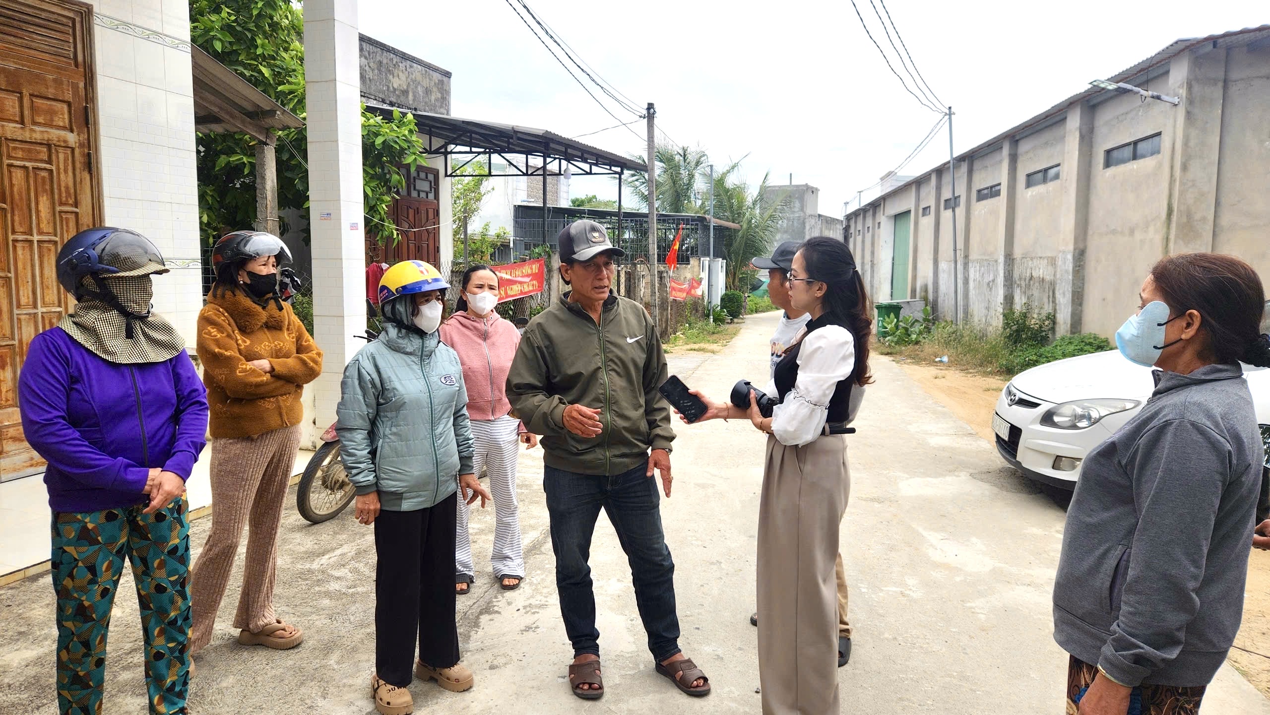 B&igrave;nh Định: D&acirc;n tố &ldquo;ngạt thở&rdquo; v&igrave; m&ugrave;i h&ocirc;i từ xưởng chế biến mực, ch&iacute;nh quyền v&agrave;o cuộc- Ảnh 3.