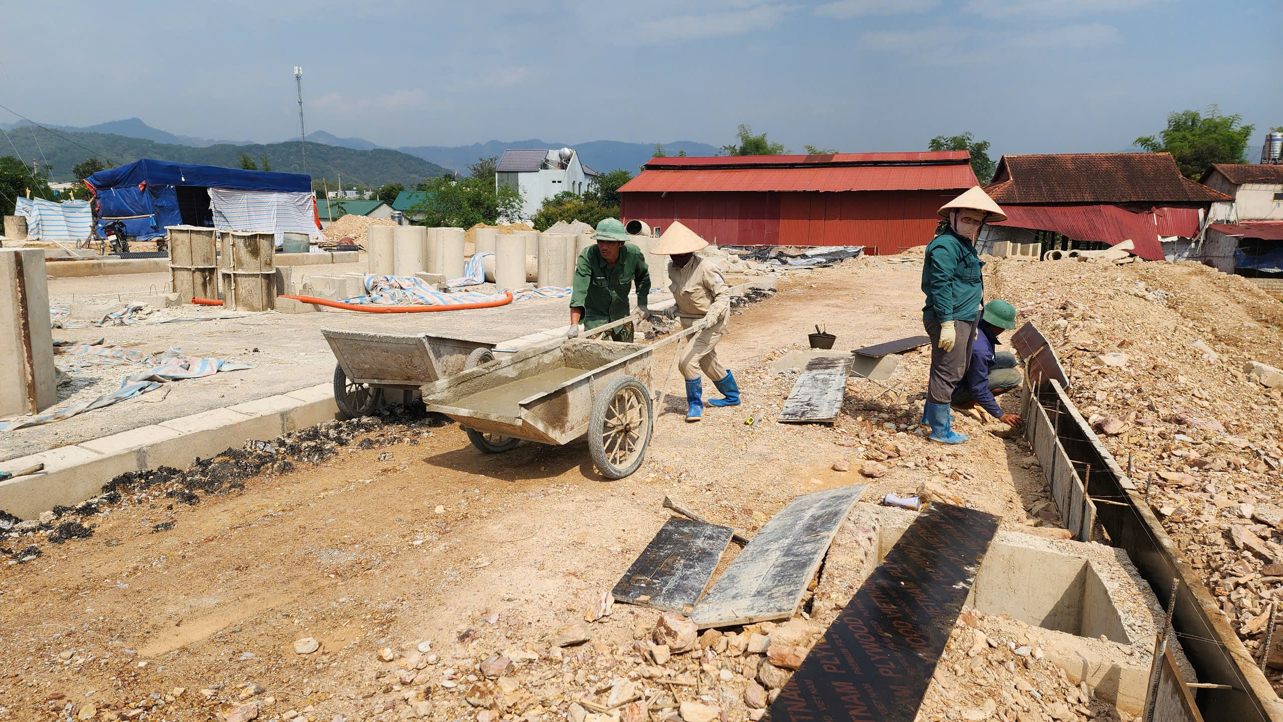 Dự &aacute;n giao th&ocirc;ng lớn nhất Điện Bi&ecirc;n tăng tốc thi c&ocirc;ng, nỗ lực c&aacute;n đ&iacute;ch trước 30/6- Ảnh 3.