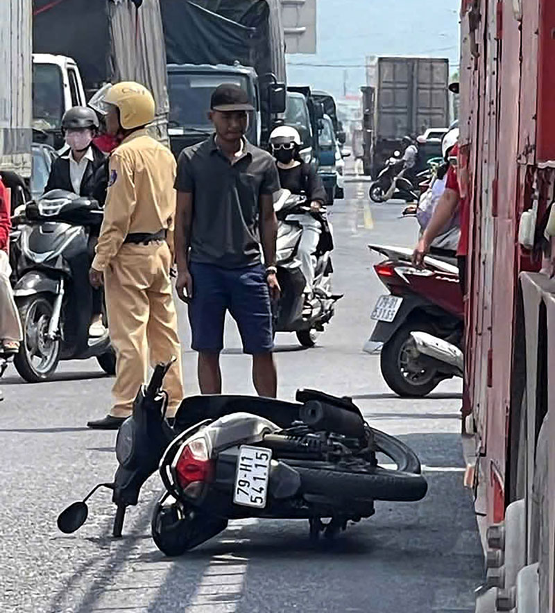 Hiện trường vụ tai nạn khiến một người tử vong.