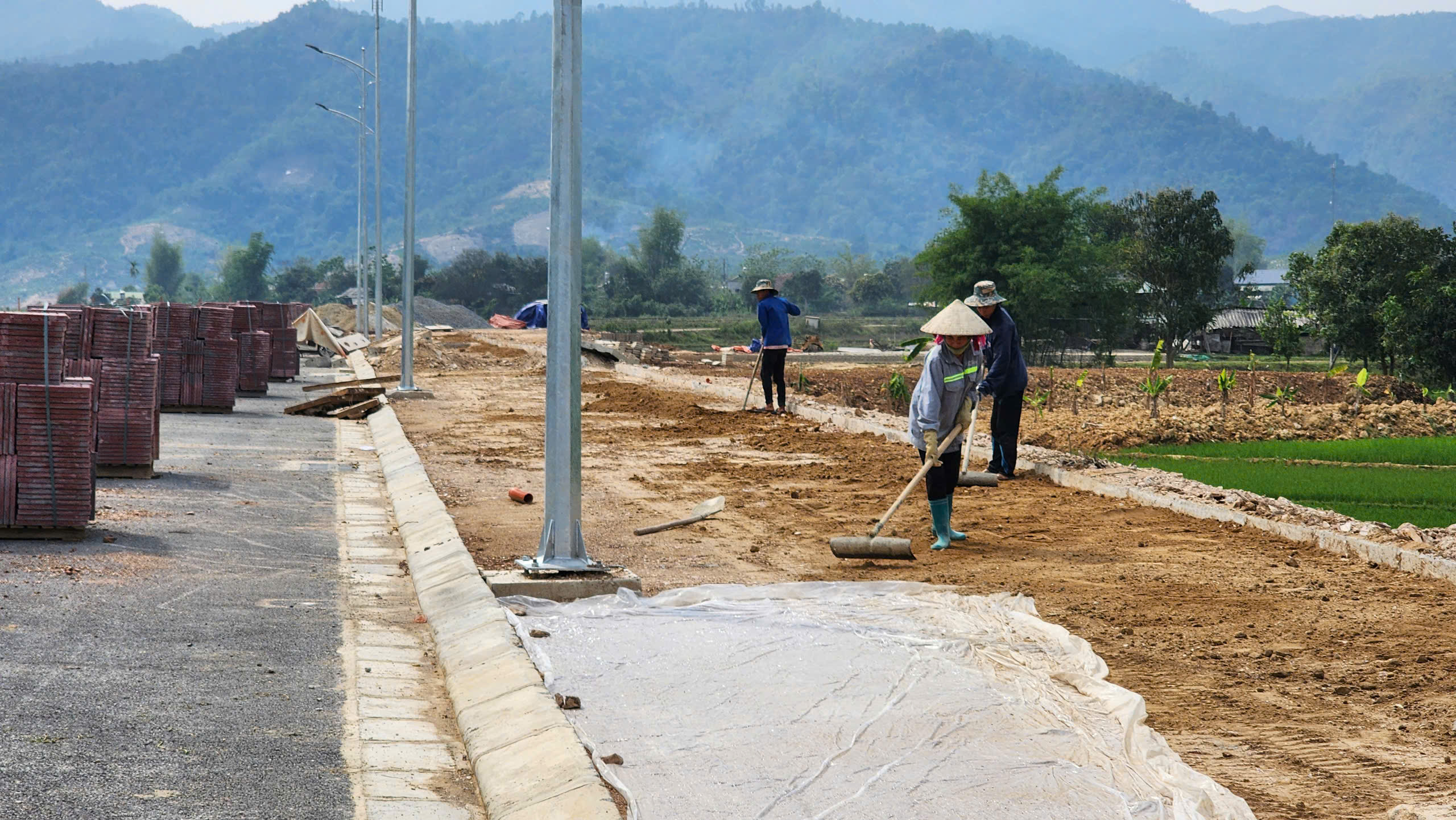 Dự &aacute;n giao th&ocirc;ng lớn nhất Điện Bi&ecirc;n tăng tốc thi c&ocirc;ng, nỗ lực c&aacute;n đ&iacute;ch trước 30/6- Ảnh 2.
