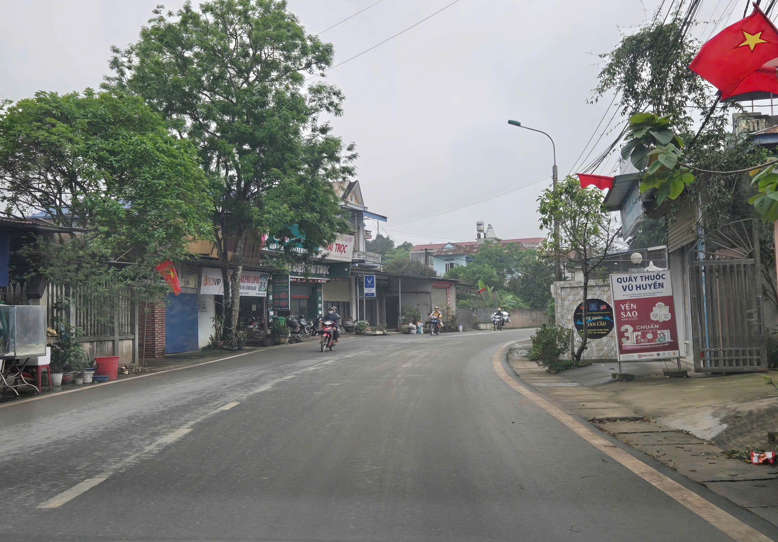 Th&aacute;i Nguy&ecirc;n: Đường tỉnh 261 qua Phổ Y&ecirc;n xuống cấp nghi&ecirc;m trọng, v&igrave; sao chưa được n&acirc;ng cấp?- Ảnh 4.