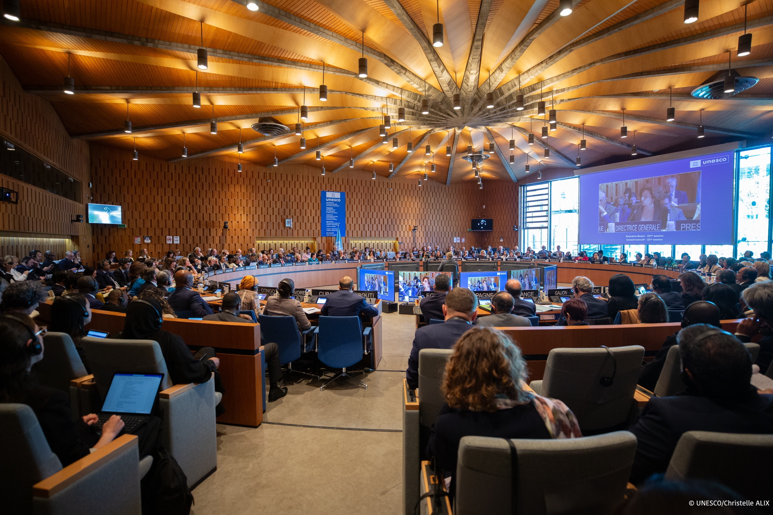 UNESCO c&ocirc;ng nhận bộ sưu tập của nhạc sĩ Ho&agrave;ng V&acirc;n l&agrave; Di sản Tư liệu Thế giới- Ảnh 1.