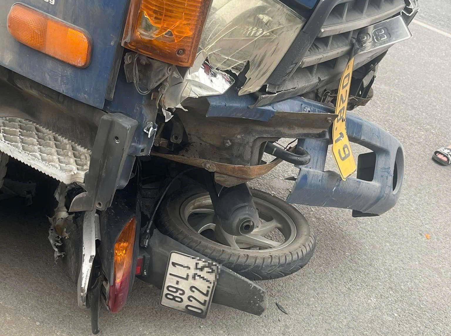 Xe tải đ&acirc;m xe m&aacute;y rồi bỏ chạy, k&eacute;o l&ecirc; nạn nh&acirc;n đến tử vong- Ảnh 2.