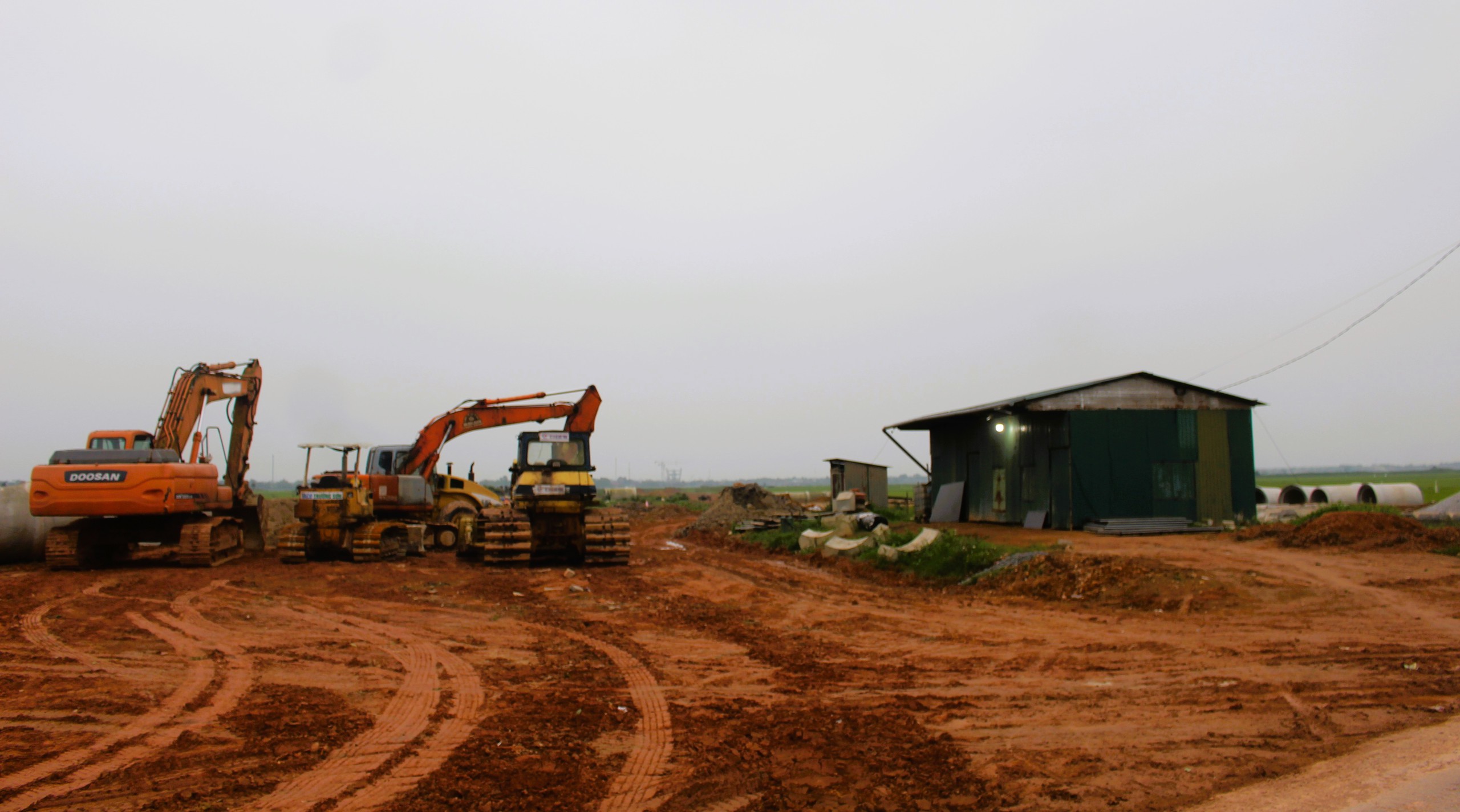 Gỡ vướng mắc, đẩy tiến độ dự &aacute;n đường ven biển Quảng Trị- Ảnh 4.