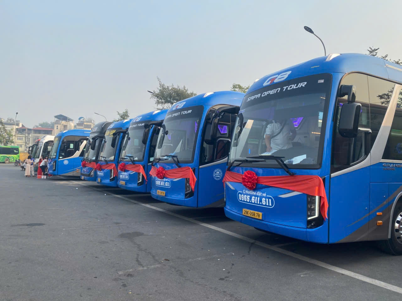 Nhiều tuyến xe kh&aacute;ch &ldquo;ch&aacute;y v&eacute;&rdquo; dịp nghỉ lễ 30/4 ngay khi mở b&aacute;n- Ảnh 2.