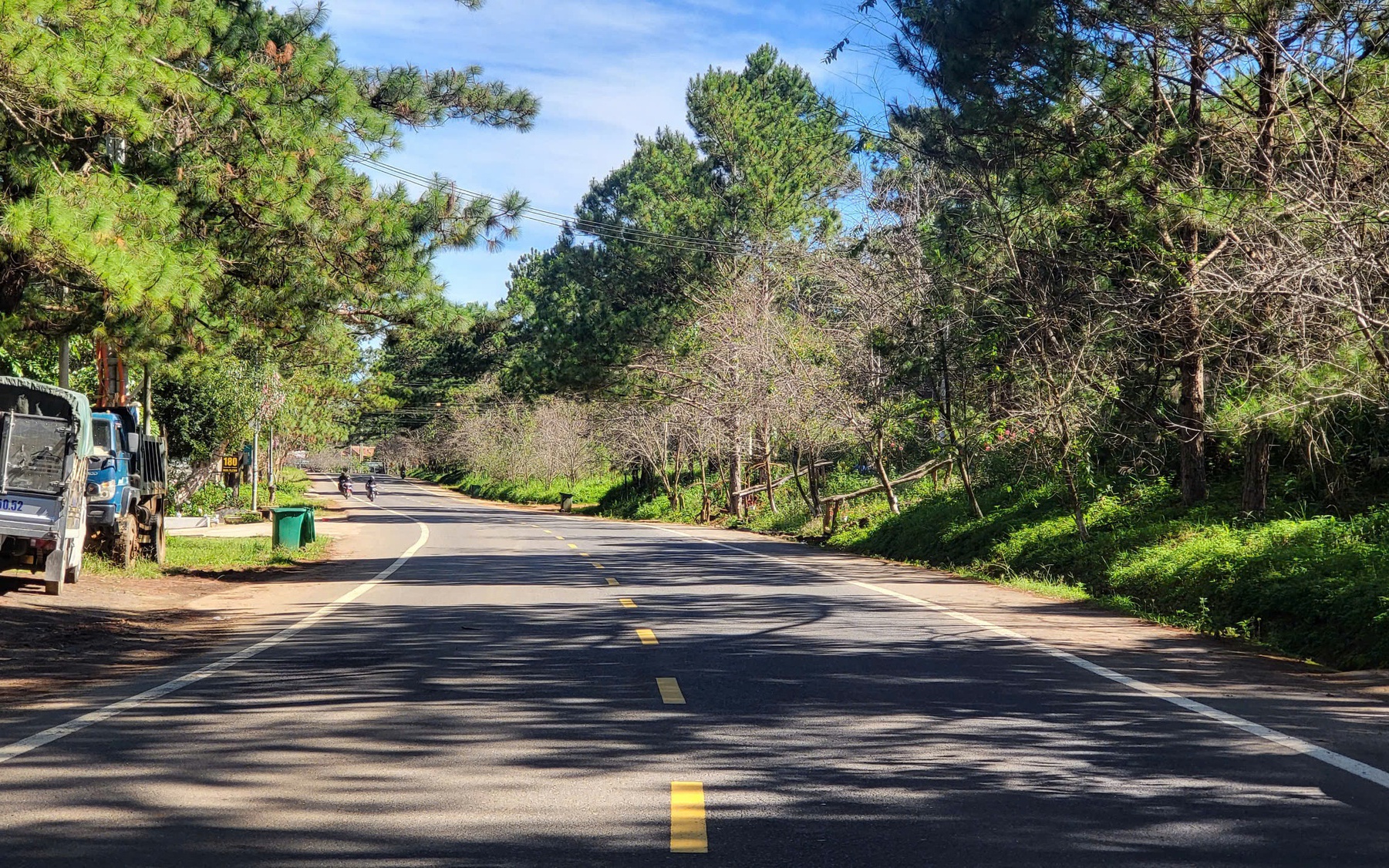 L&atilde;nh đạo Quảng Ng&atilde;i v&agrave; Kon Tum gặp nhau tại Măng Đen b&agrave;n chuyện s&aacute;p nhập