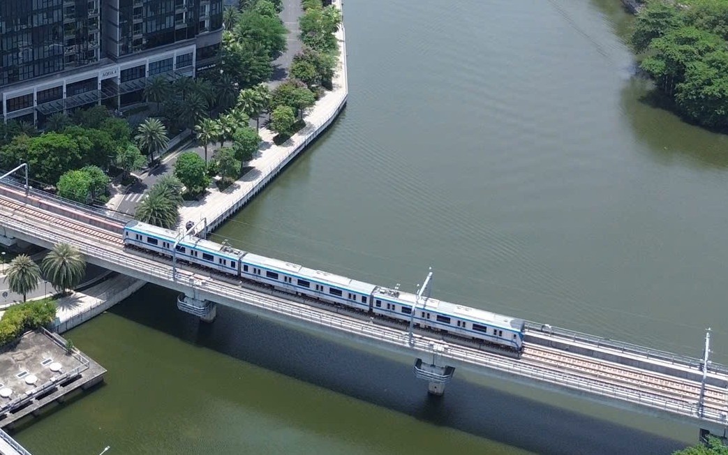 TP.HCM giảm gần 2.900 chuyến bu&yacute;t, tăng chuyến metro dịp lễ 30/4 - 1/5