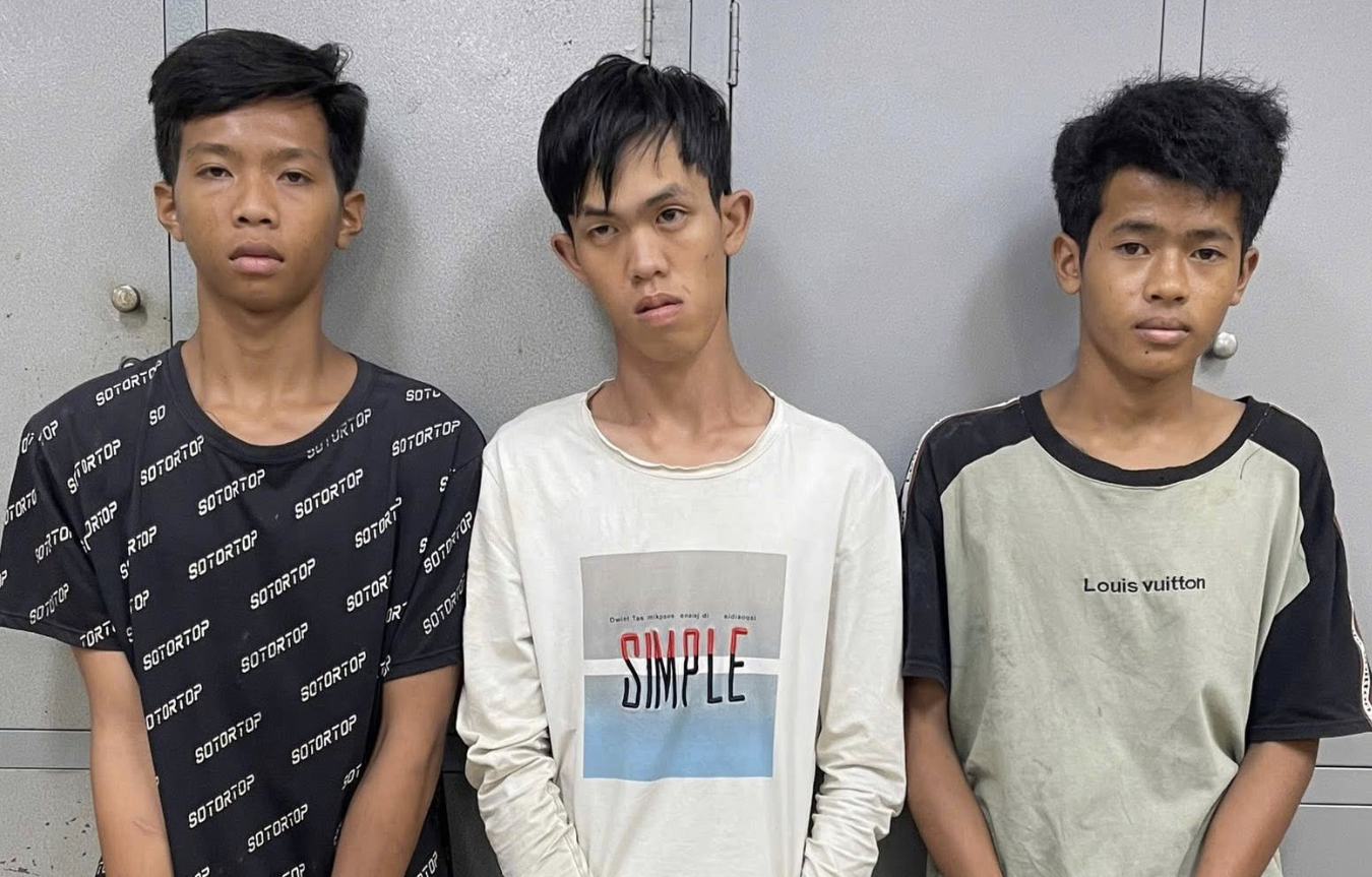 Cướp t&agrave;i sản trong đ&ecirc;m, 3 đối tượng ở Đồng Nai bị bắt- Ảnh 1.