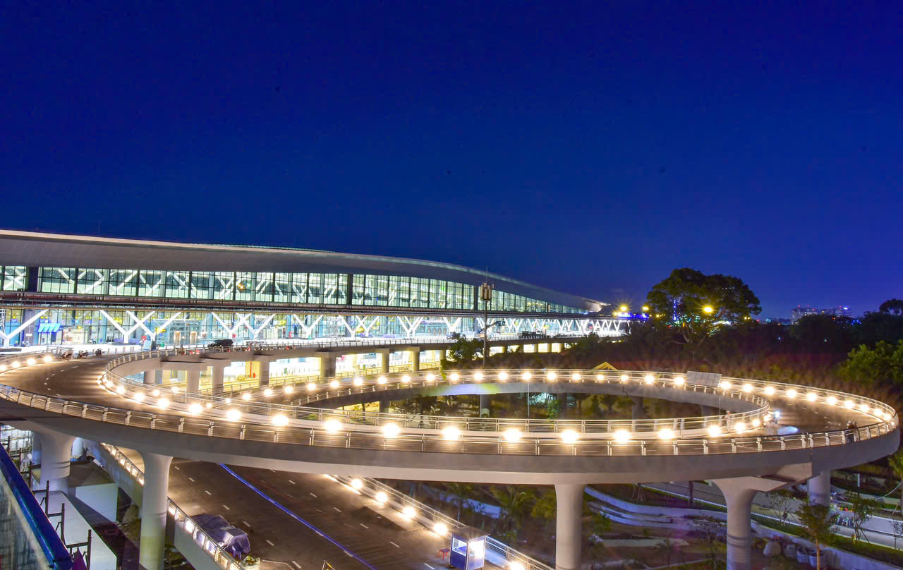 Cận cảnh nhà ga T3 Tân Sơn Nhất sẵn sàng đón khách từ 17/4- Ảnh 2. Cận cảnh nhà ga T3 Tân Sơn Nhất sẵn sàng đón khách từ 17/4- Ảnh 2.