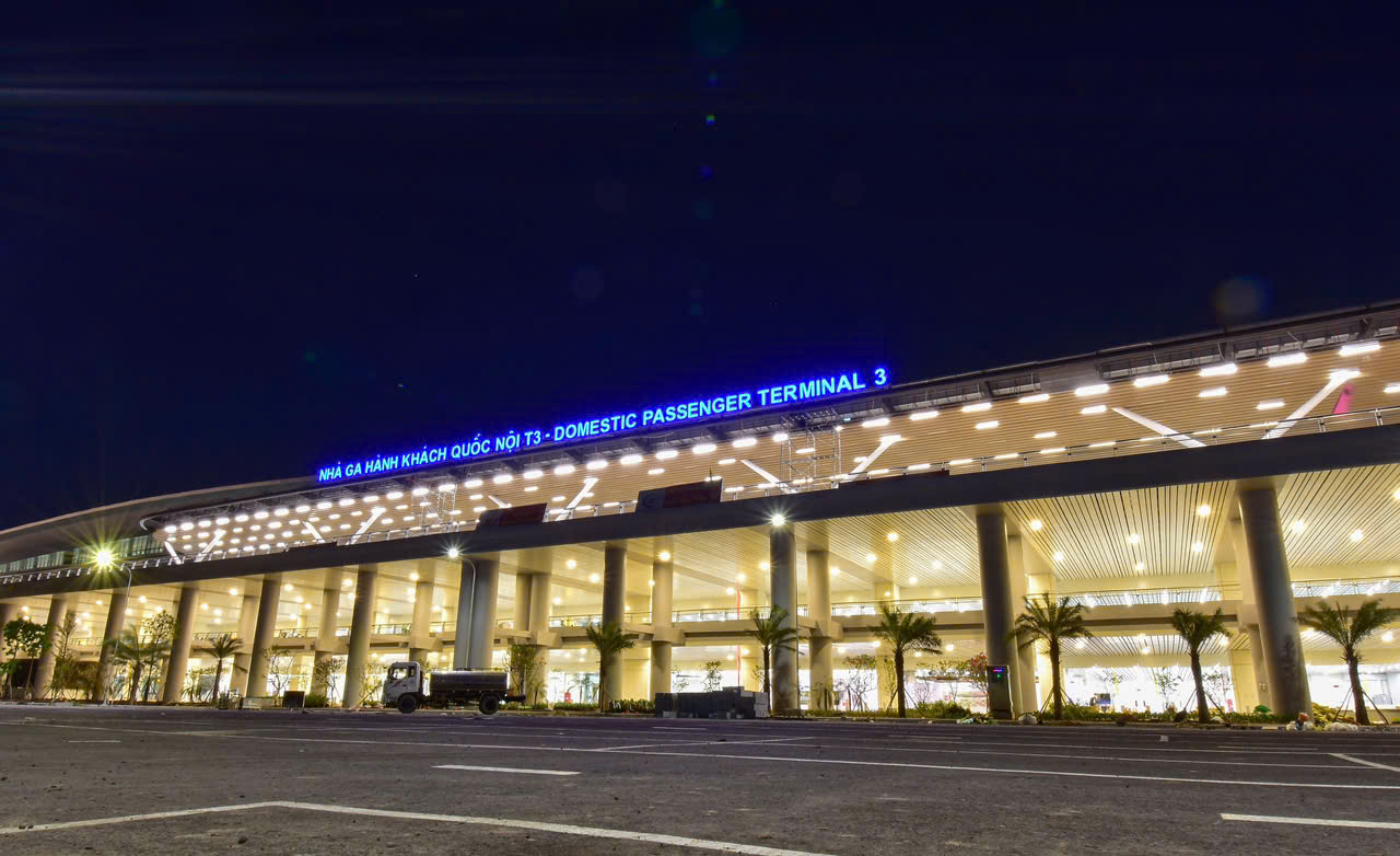 Cận cảnh nhà ga T3 Tân Sơn Nhất sẵn sàng đón khách từ 17/4- Ảnh 1. Cận cảnh nhà ga T3 Tân Sơn Nhất sẵn sàng đón khách từ 17/4- Ảnh 1.