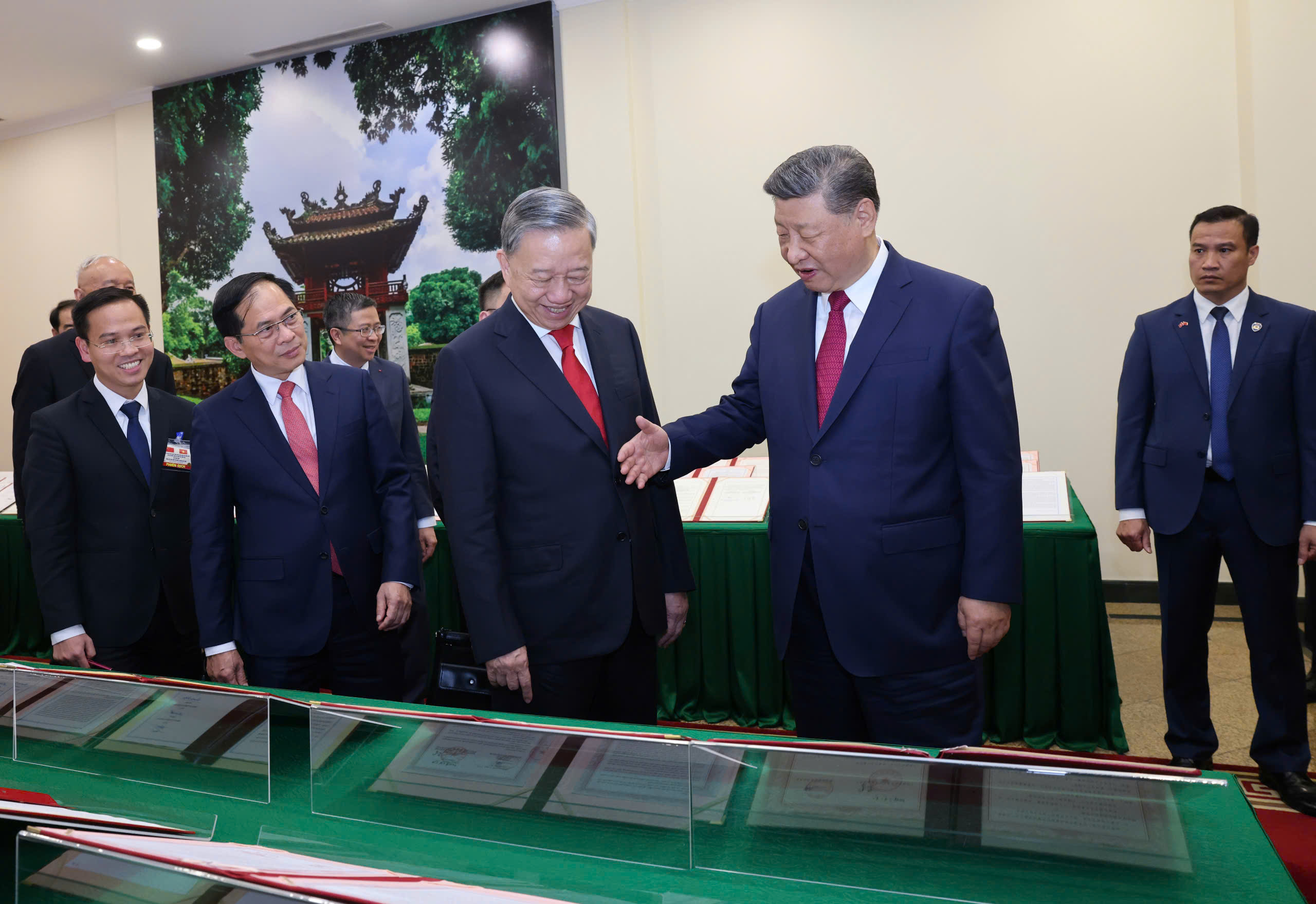 Việt Nam - Trung Quốc k&yacute; kết 7 văn kiện quan trọng lĩnh vực đường sắt v&agrave; đường bộ- Ảnh 4.