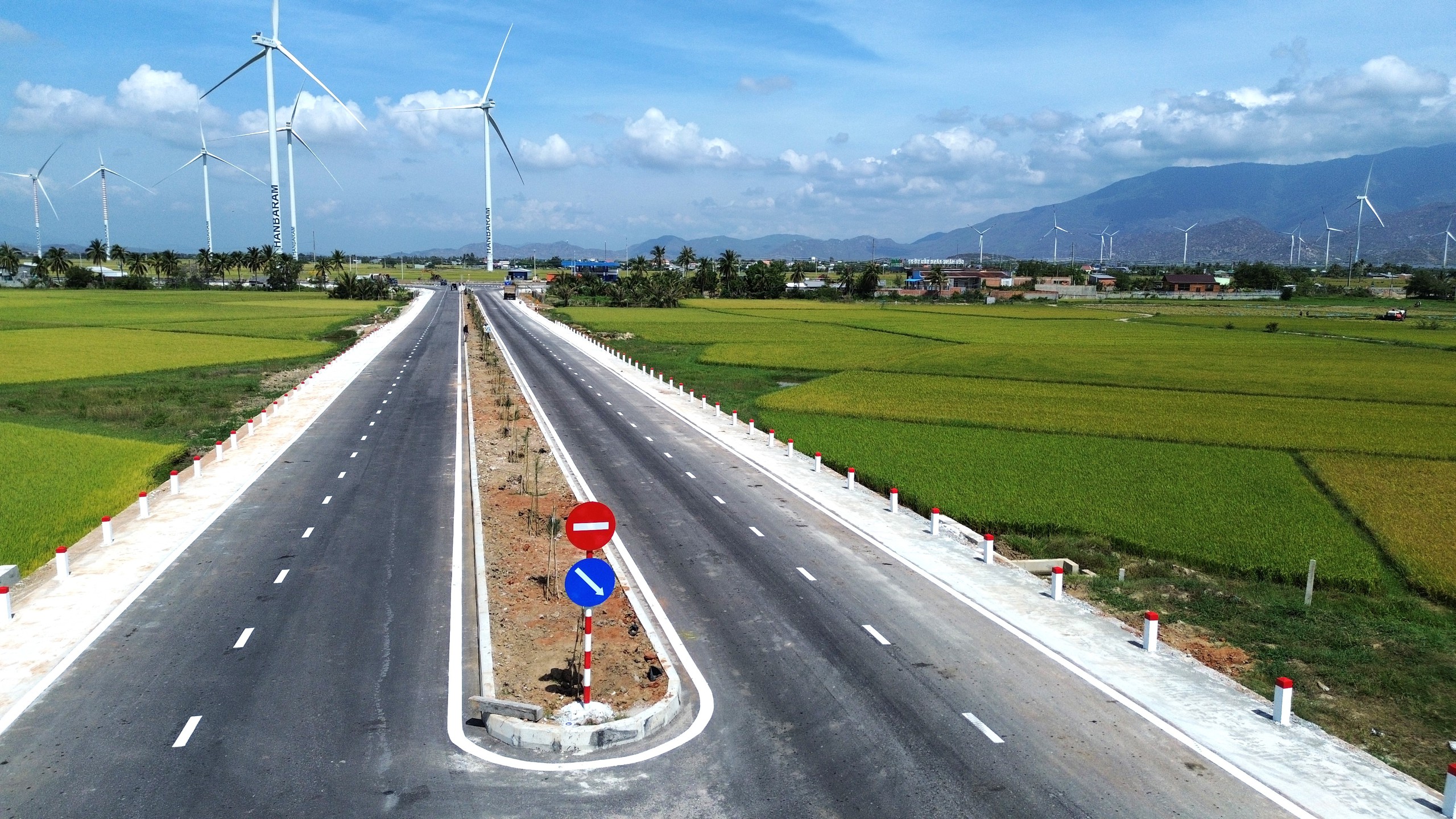 Th&ocirc;ng xe đường V&agrave;nh đai ph&iacute;a Bắc nối QL1 ra đường ven biển Ninh Thuận- Ảnh 2.