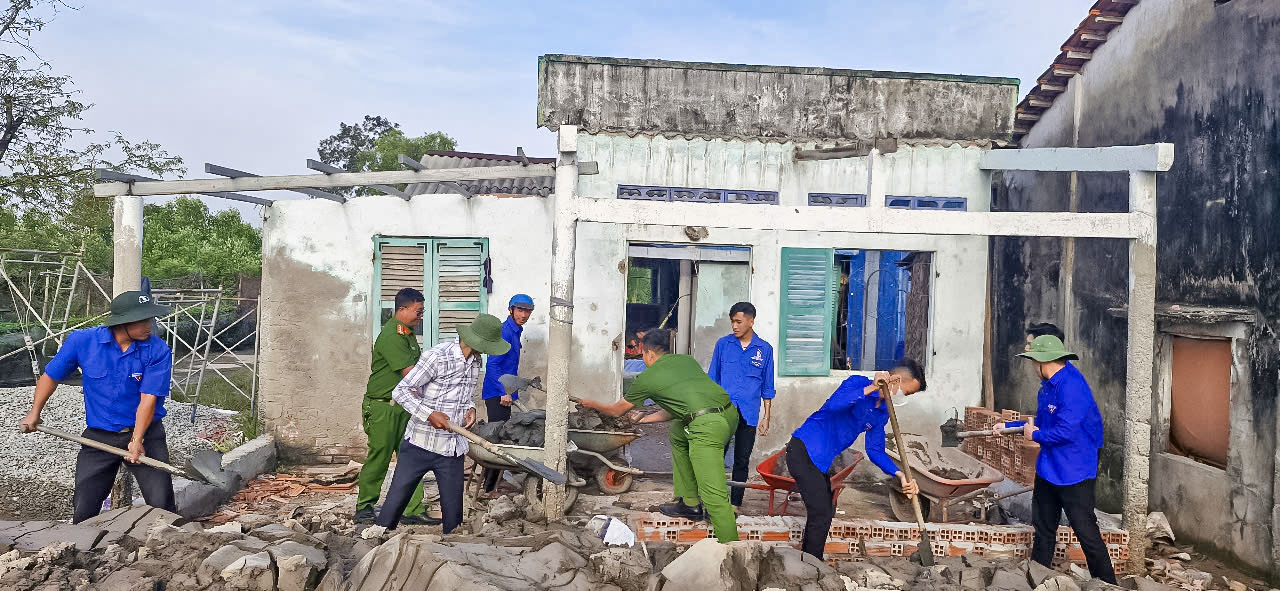 Mượn đất x&acirc;y nh&agrave; cho d&acirc;n ngh&egrave;o ở C&agrave; Mau- Ảnh 3.