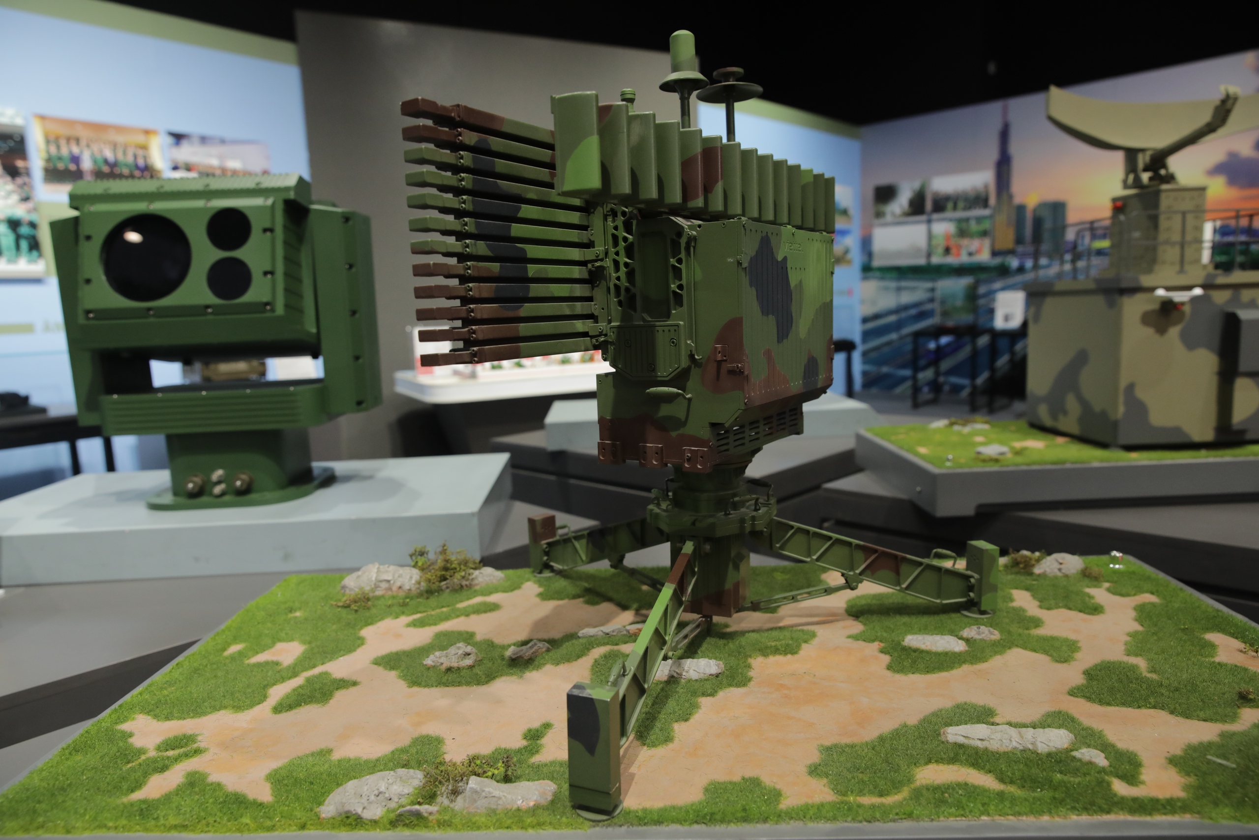 “Bản hùng ca mùa Xuân đại thắng” qua những hình ảnh, hiện vật quý- Ảnh 11. “Bản hùng ca mùa Xuân đại thắng” qua những hình ảnh, hiện vật quý- Ảnh 11.