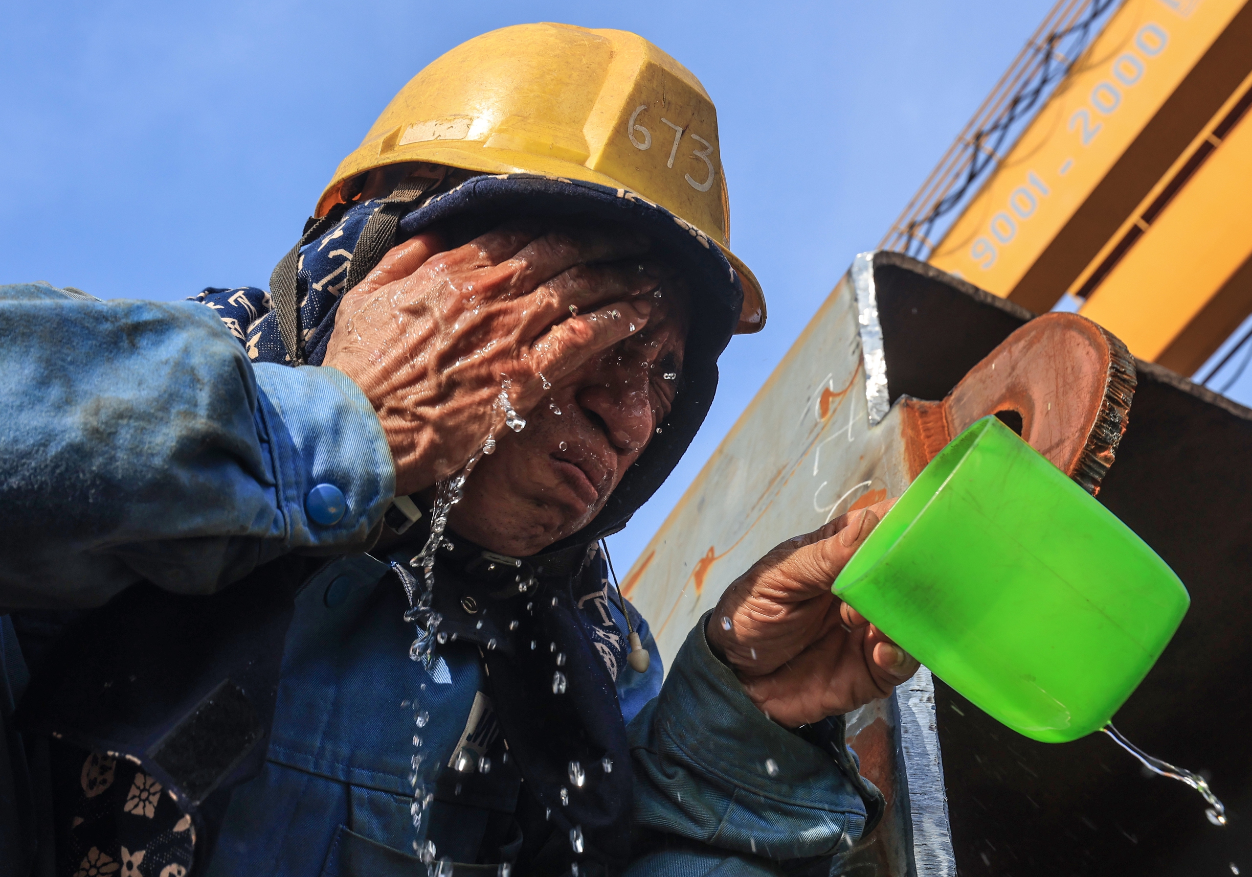 Tỉ mỉ đóng những con tàu "Made in Vietnam"- Ảnh 18. Tỉ mỉ đóng những con tàu "Made in Vietnam"- Ảnh 18.