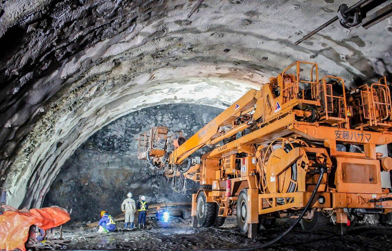 Nghi&ecirc;n cứu đầu tư ho&agrave;n thiện đồng bộ 9 hầm xuy&ecirc;n n&uacute;i tr&ecirc;n cao tốc Bắc - Nam- Ảnh 1.