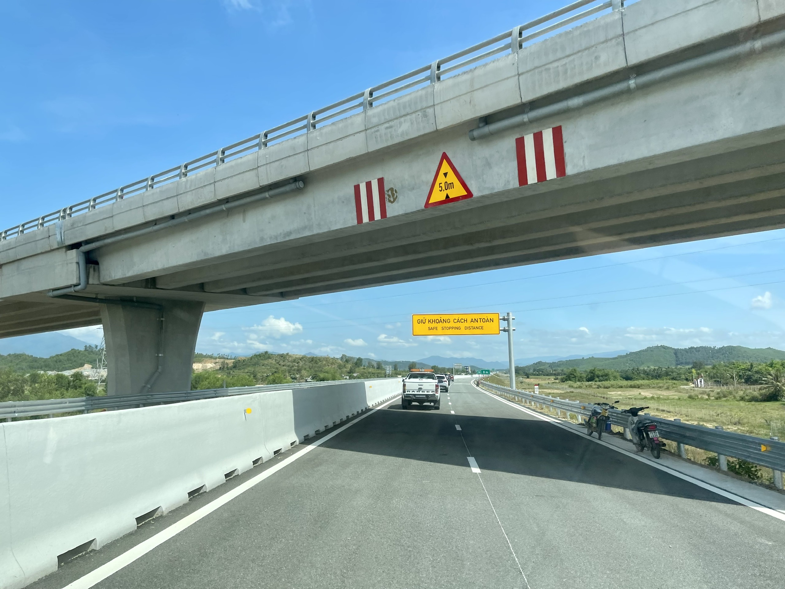 To&agrave;n cảnh hơn 70km cao tốc V&acirc;n Phong - Nha Trang trước ng&agrave;y khai th&aacute;c- Ảnh 5.