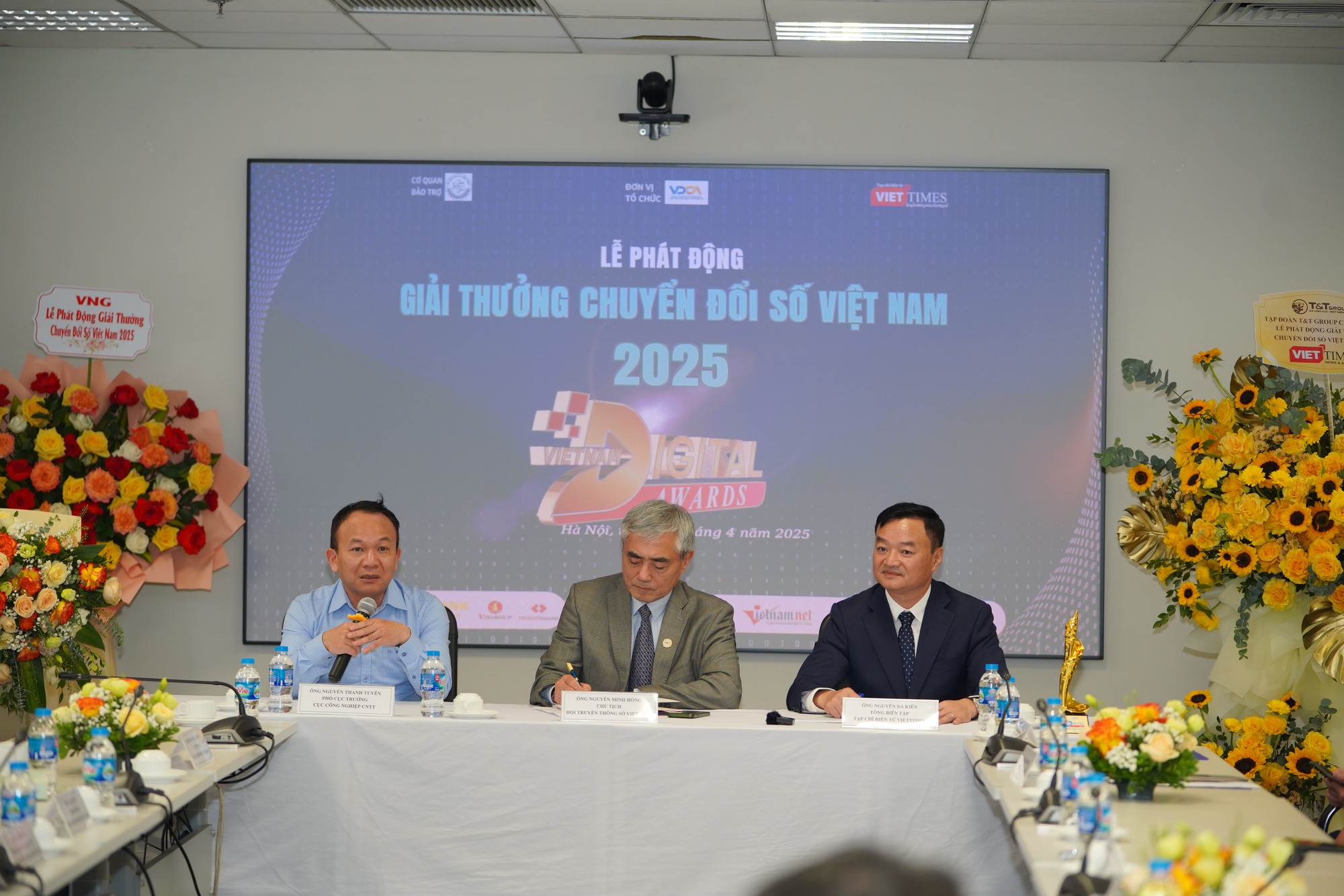 Giải thưởng chuyển đổi số Việt Nam năm 2025, lần đầu t&ocirc;n vinh c&aacute; nh&acirc;n- Ảnh 1.