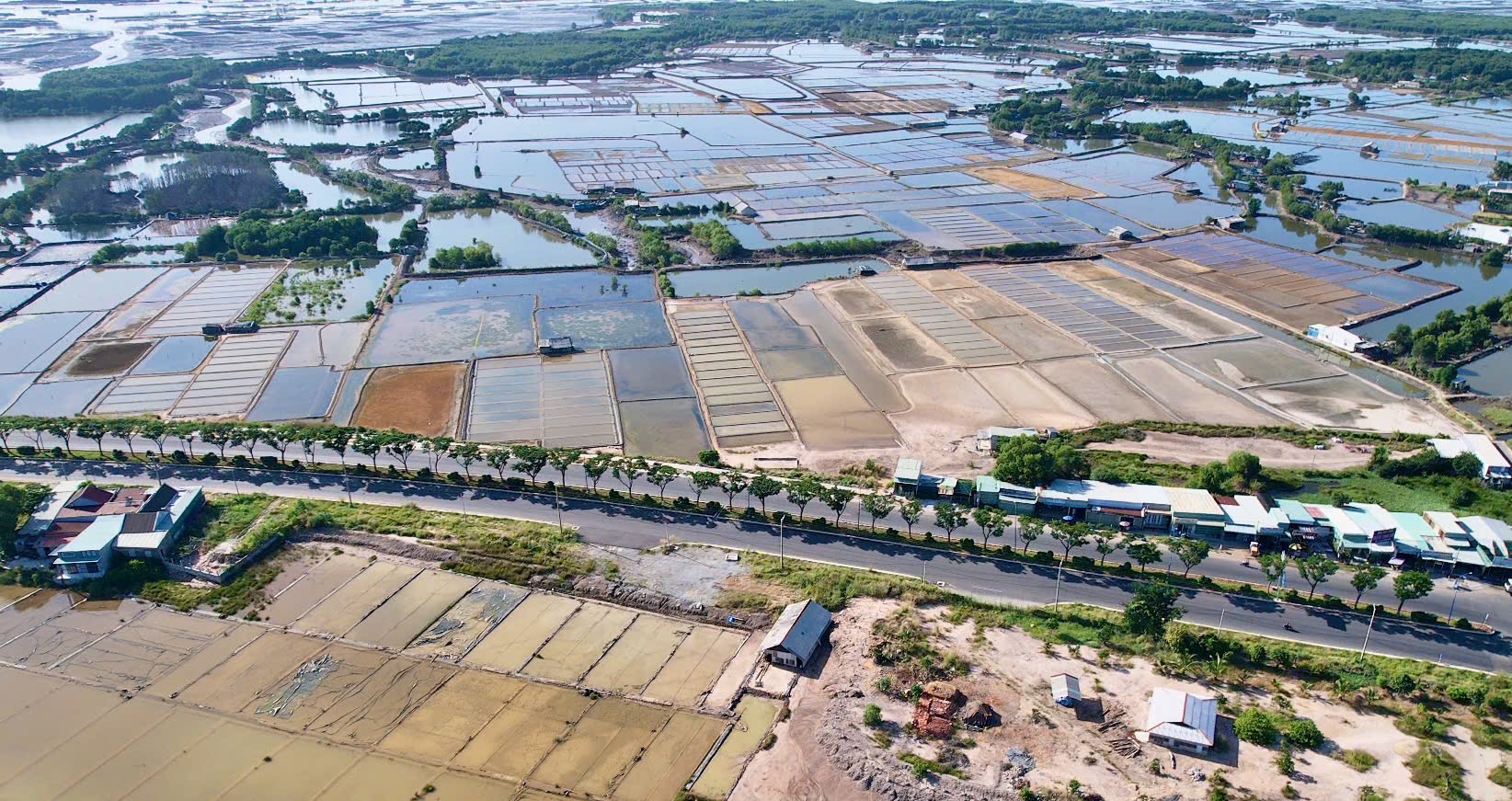 Sắp khánh thành đường 994 đoạn Long Sơn - QL51: Thúc đẩy giao thương, kết nối du lịch biển- Ảnh 12. Sắp khánh thành đường 994 đoạn Long Sơn - QL51: Thúc đẩy giao thương, kết nối du lịch biển- Ảnh 12.