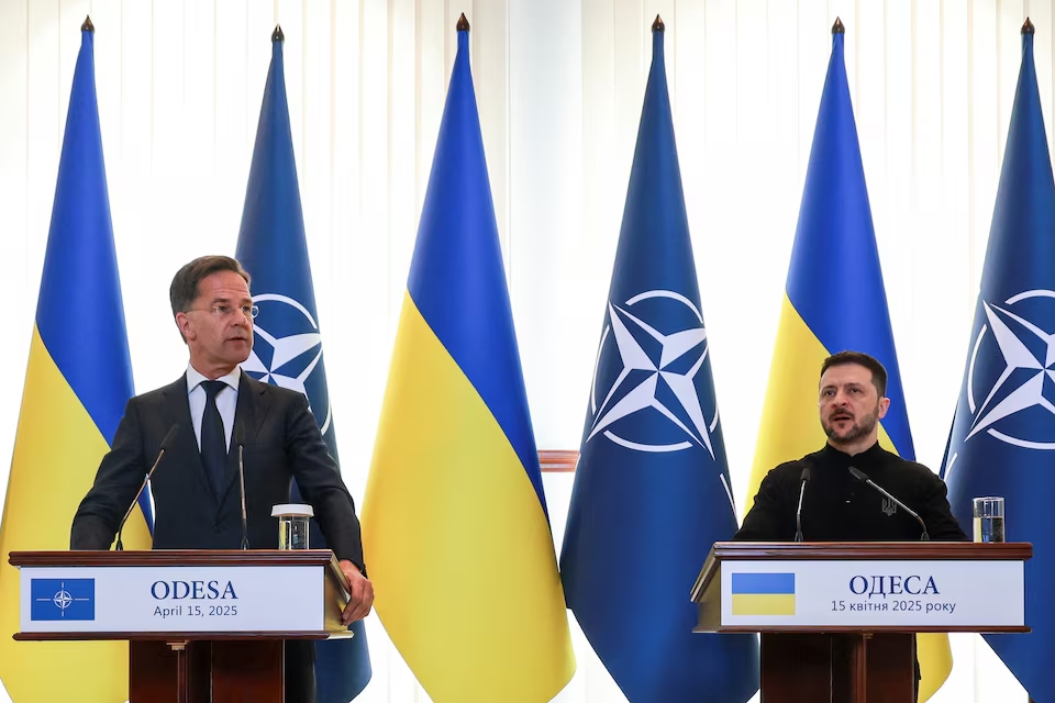 Tổng thư k&yacute; NATO thăm Odessa, cam kết d&agrave;nh sự ủng hộ vững chắc cho Ukraine- Ảnh 1.