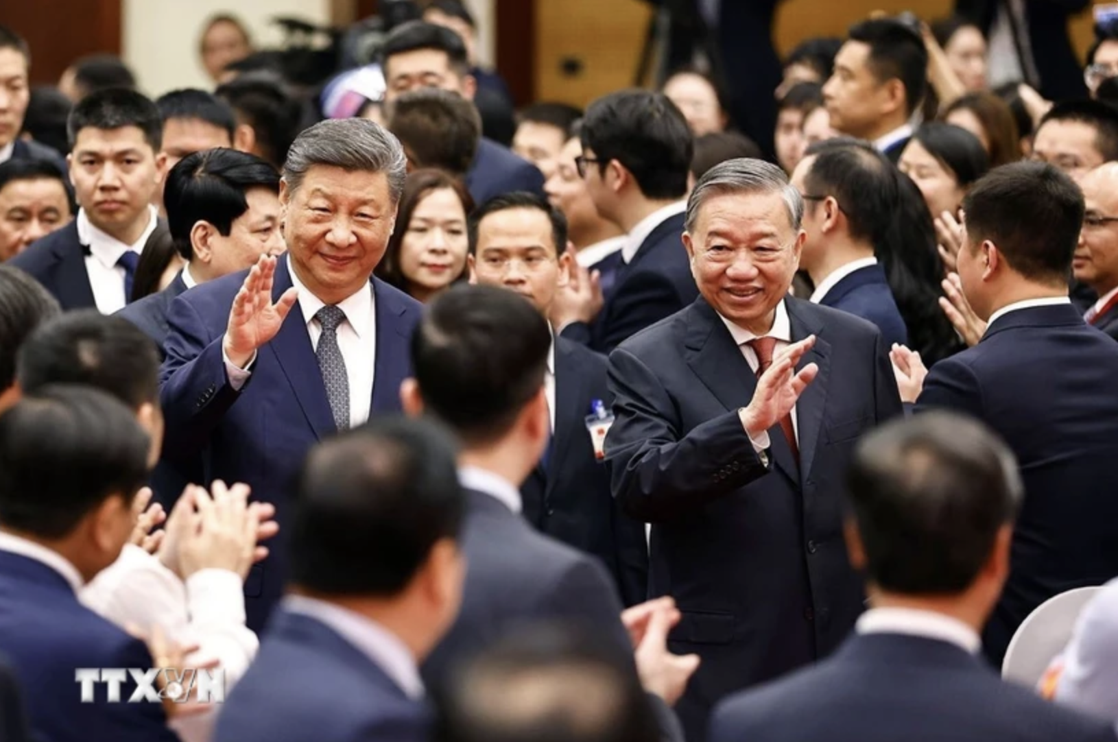 Tổng B&iacute; thư, Chủ tịch Trung Quốc: Quan hệ Trung - Việt "như c&acirc;y c&oacute; cội, như suối c&oacute; nguồn"- Ảnh 1.