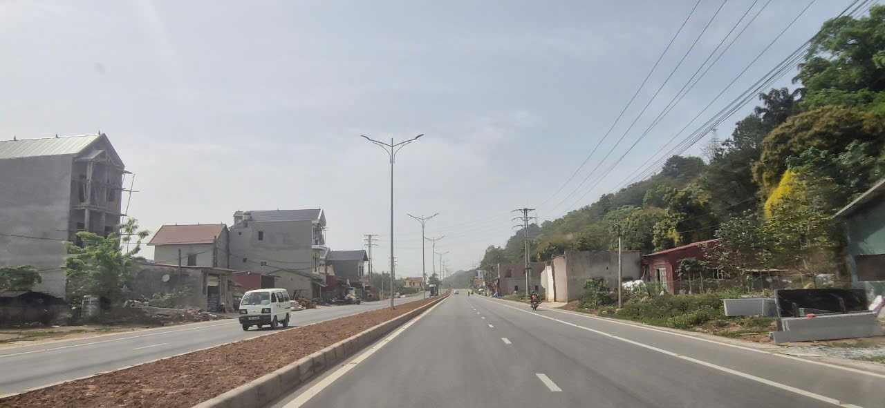 Những h&igrave;nh ảnh ấn tượng tại tuyến đường ngh&igrave;n tỷ đẹp nhất Lạng Sơn- Ảnh 6.