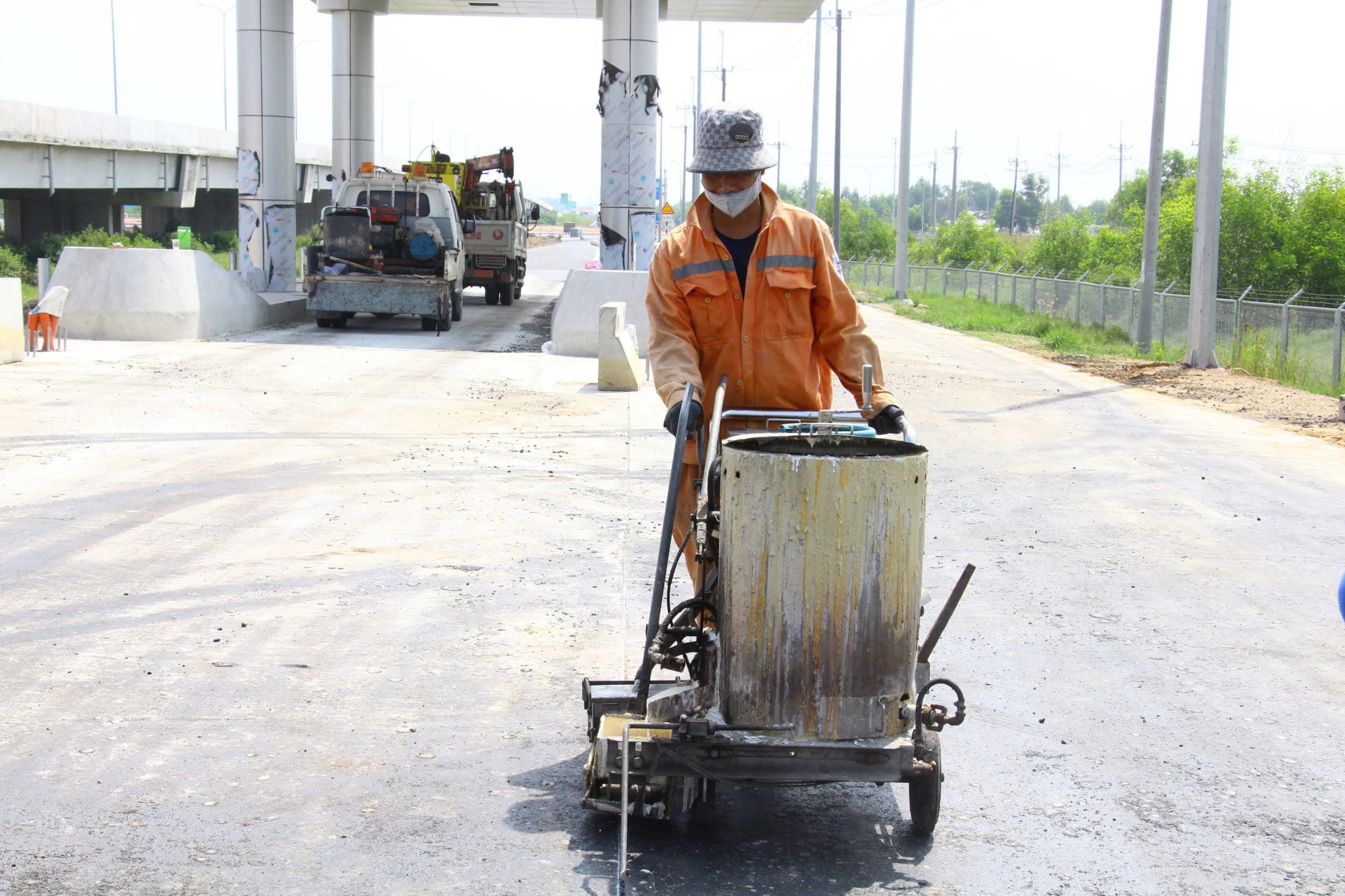 Diện mạo nh&aacute;nh ph&iacute;a Đ&ocirc;ng cao tốc Bến Lức - Long Th&agrave;nh sắp th&ocirc;ng xe kỹ thuật- Ảnh 8.