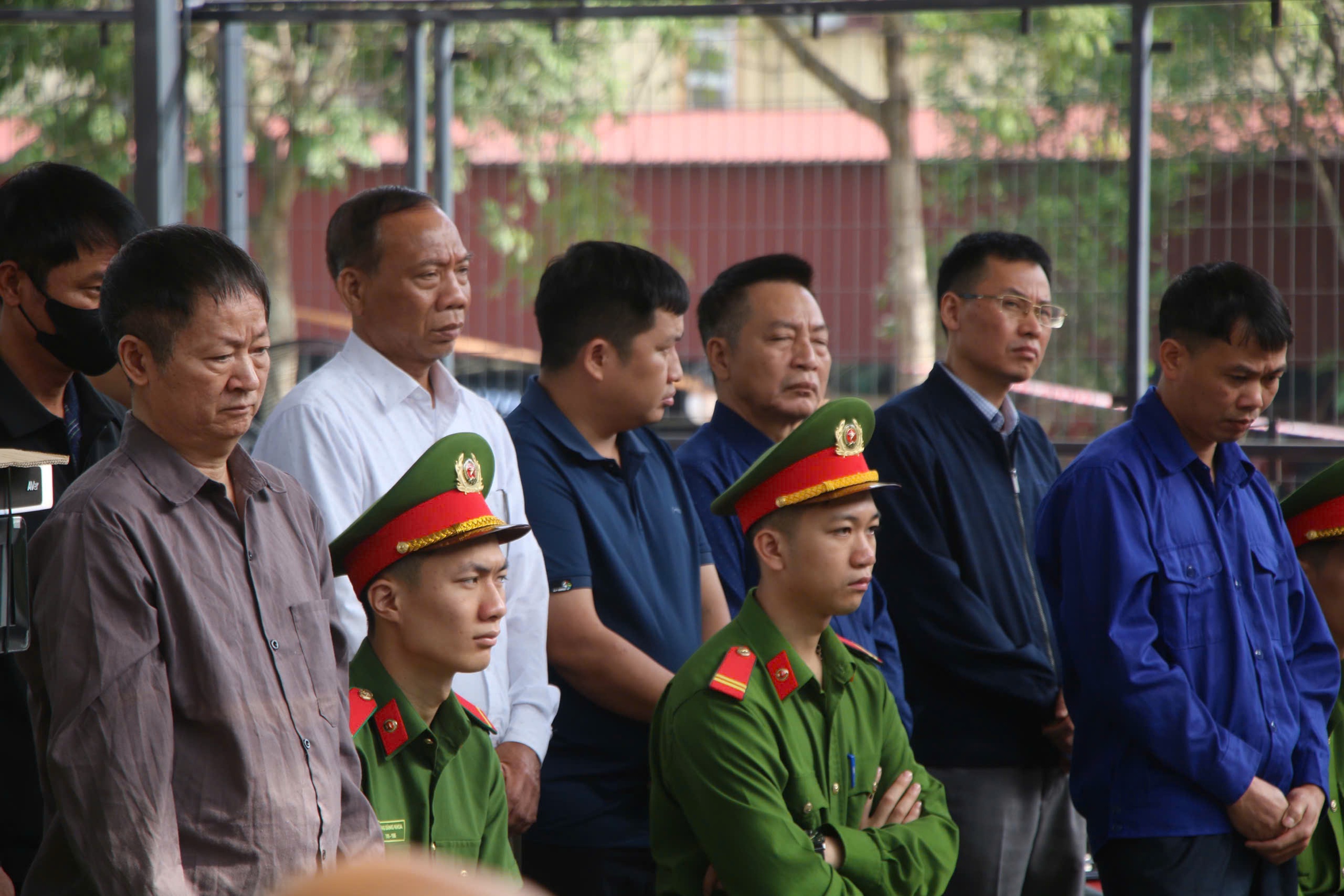 H&igrave;nh ảnh tuyến đường khiến nhiều l&atilde;nh đạo ở Th&aacute;i Nguy&ecirc;n "ng&atilde; ngựa"- Ảnh 13.