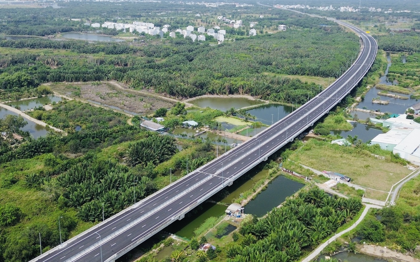 Ngắm 'dải lụa' vắt qua miền ngoại &ocirc; TP.HCM sắp th&ocirc;ng xe kỹ thuật