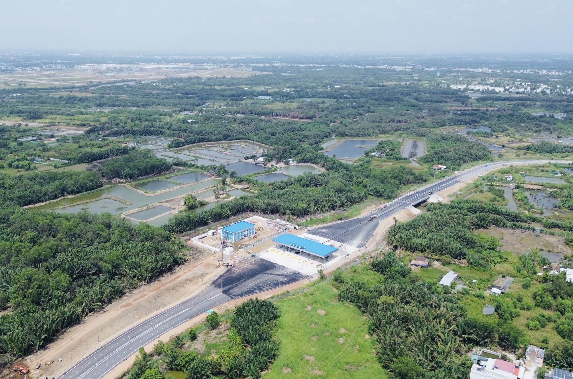 Ngắm "dải lụa" vắt qua miền ngoại ô TP.HCM sắp thông xe kỹ thuật- Ảnh 12. Ngắm "dải lụa" vắt qua miền ngoại ô TP.HCM sắp thông xe kỹ thuật- Ảnh 12.