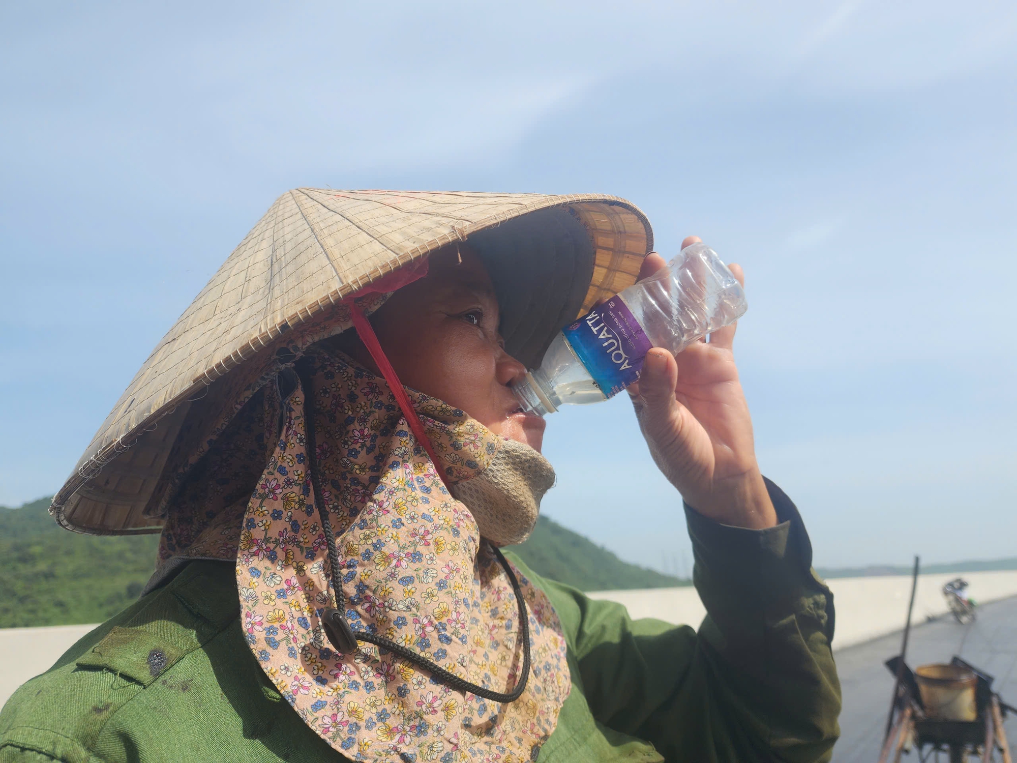 Cao tốc Vũng &Aacute;ng - B&ugrave;ng: Nhiều cầu vượt hồ Kim Sơn bứt tốc về đ&iacute;ch- Ảnh 7.