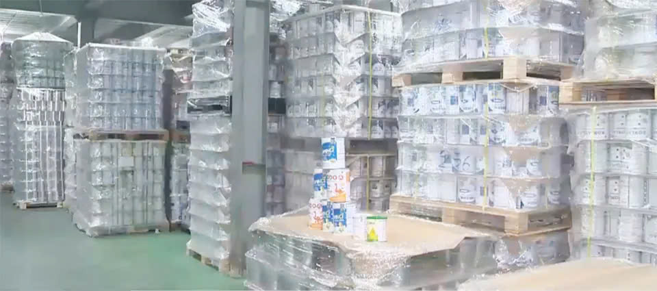 Thủ tướng chỉ đạo xử lý nghiêm vụ sản xuất, phân phối sữa giả- Ảnh 1. Thủ tướng chỉ đạo xử lý nghiêm vụ sản xuất, phân phối sữa giả- Ảnh 1.